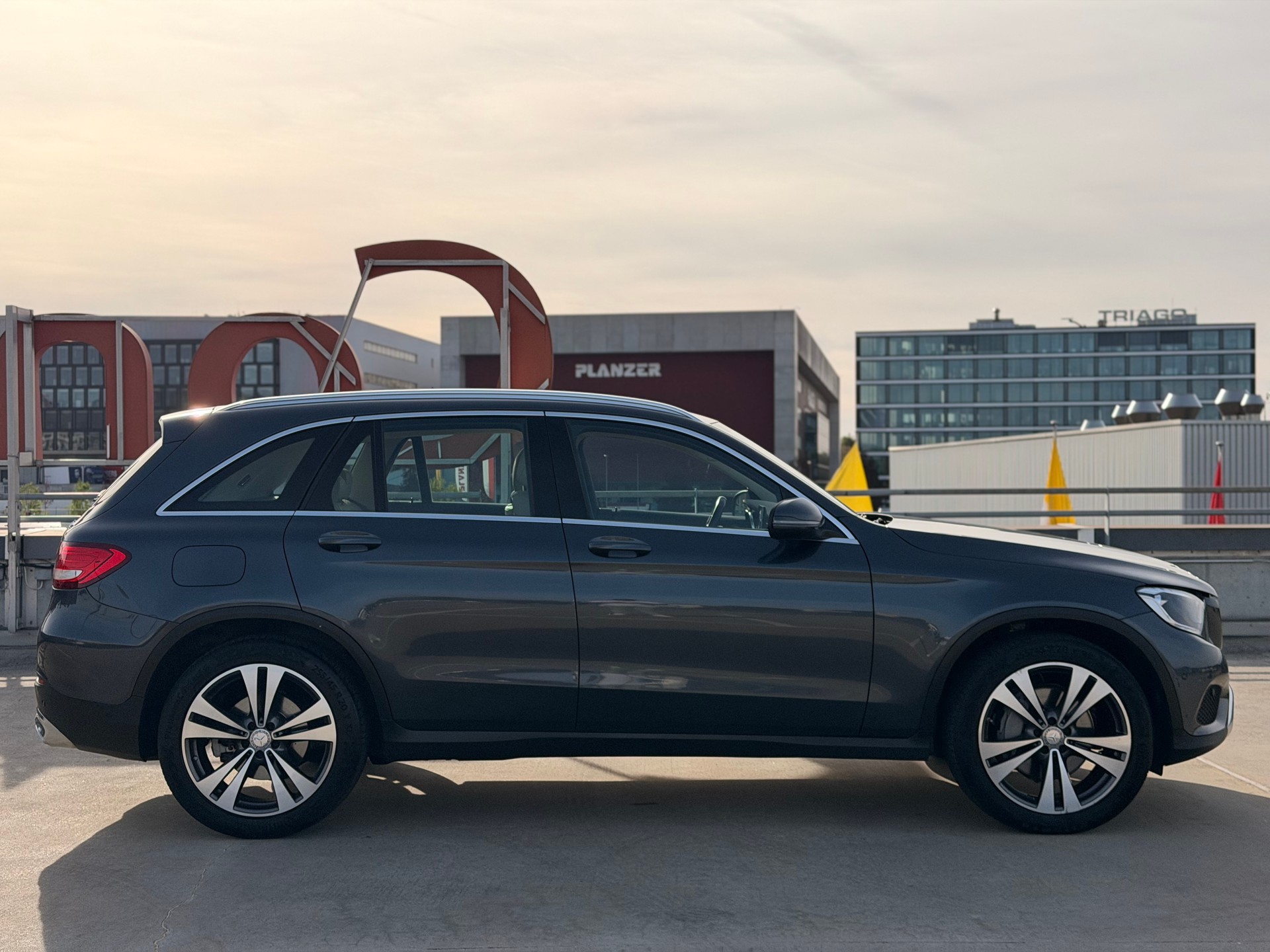 MERCEDES-BENZ GLC 250d Off-Road 4Matic 9G-Tronic-image-2