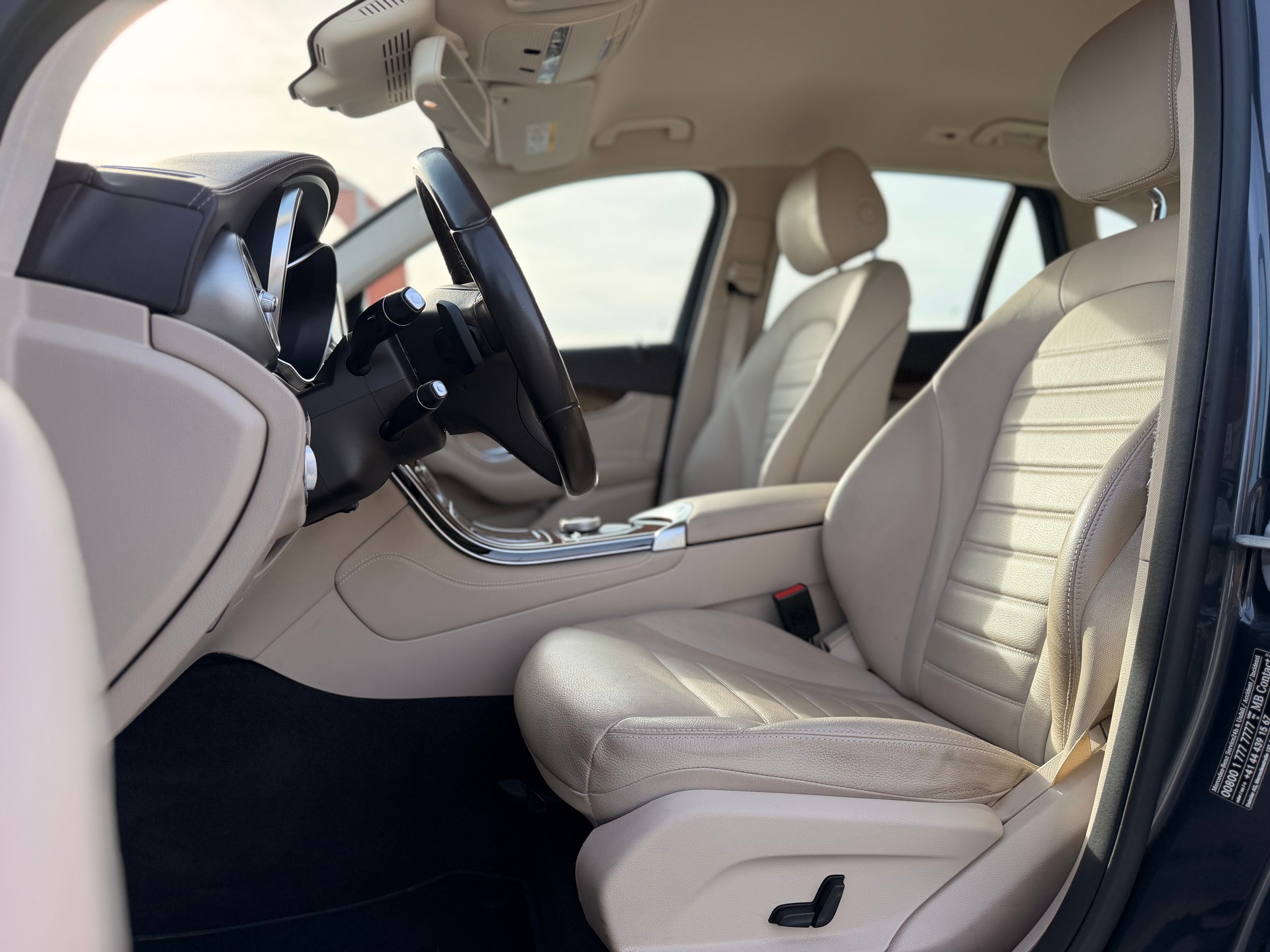 MERCEDES-BENZ GLC 250d Off-Road 4Matic 9G-Tronic-image-12