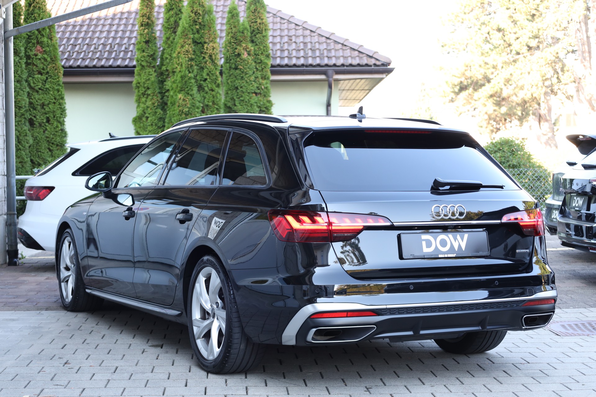 AUDI A4 Avant 45 TFSI S line S-tronic quattro-image-3