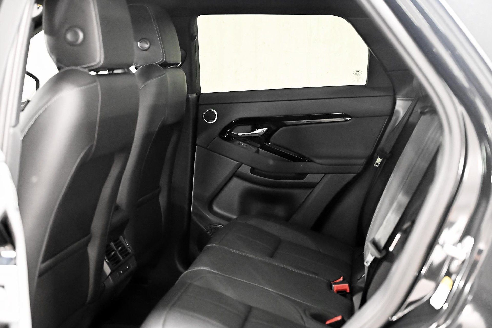 LAND ROVER Range Rover Evoque 1.5 T 270e Hoxton Edition-image-7