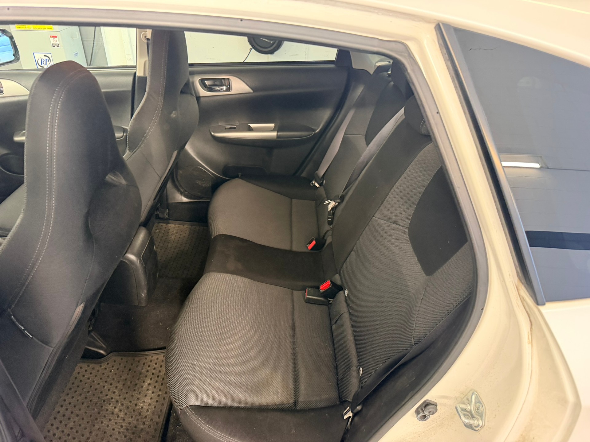 SUBARU Impreza 2.0R Comfort S-image-6