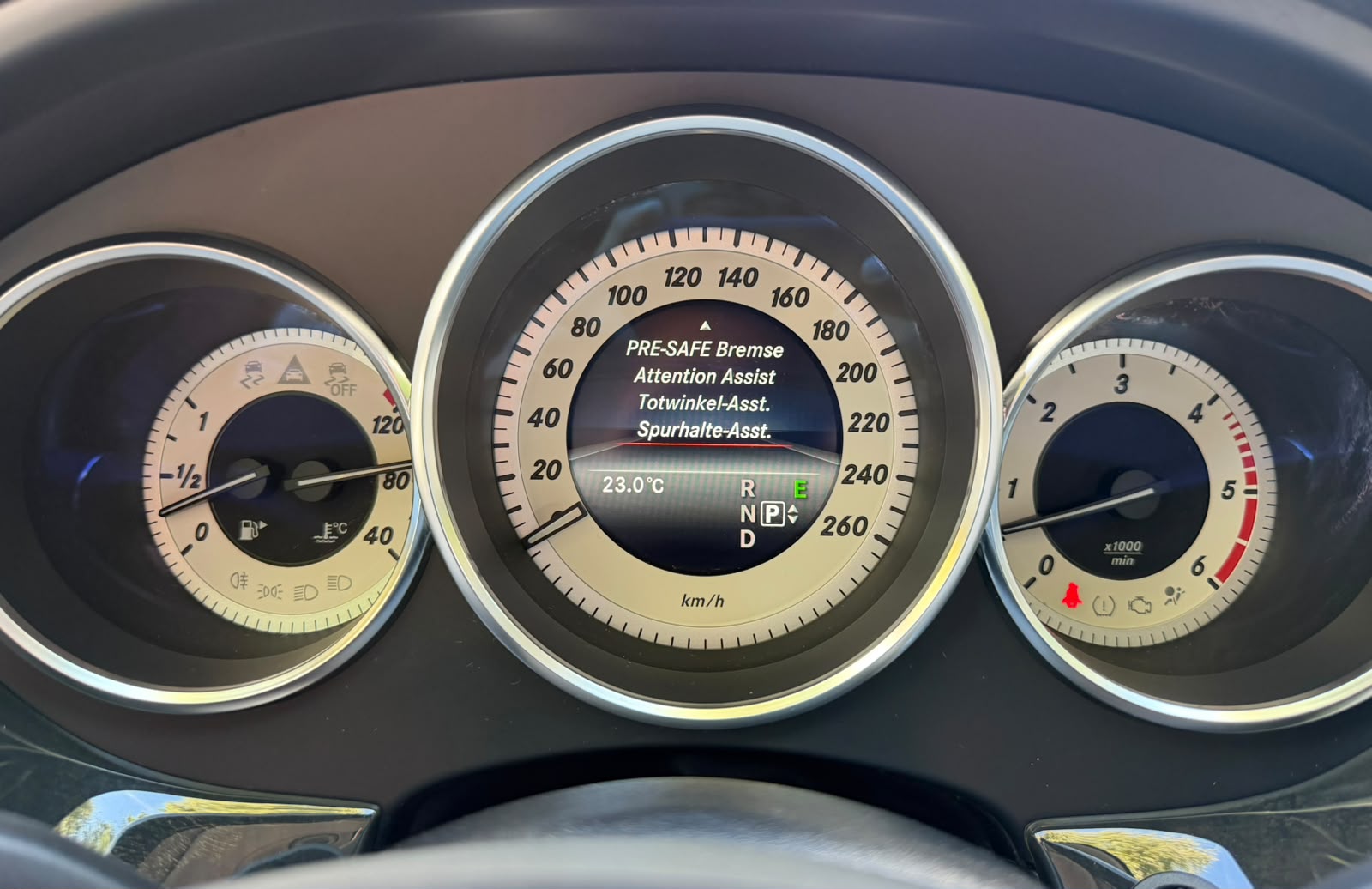 MERCEDES-BENZ CLS SB 350 CDI AMG LINE Executive 4Matic 7G-Tronic-image-15