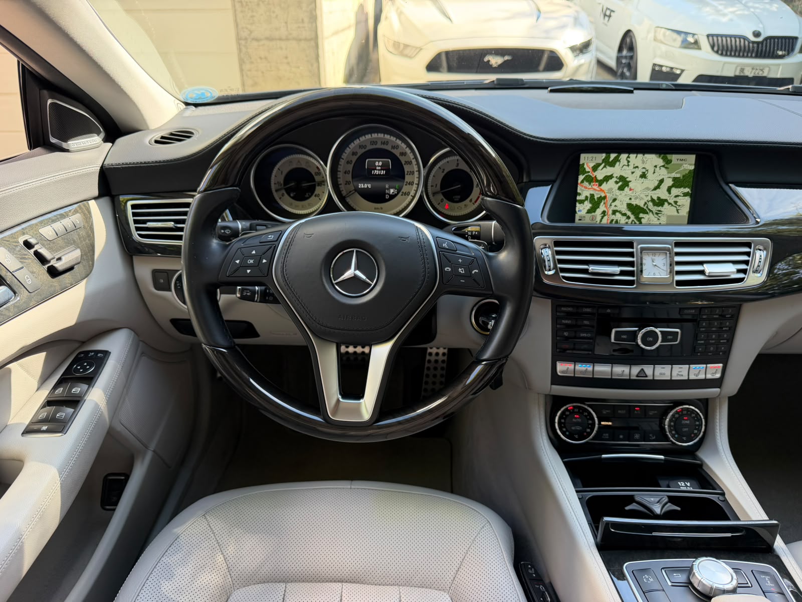 MERCEDES-BENZ CLS SB 350 CDI AMG LINE Executive 4Matic 7G-Tronic-image-12