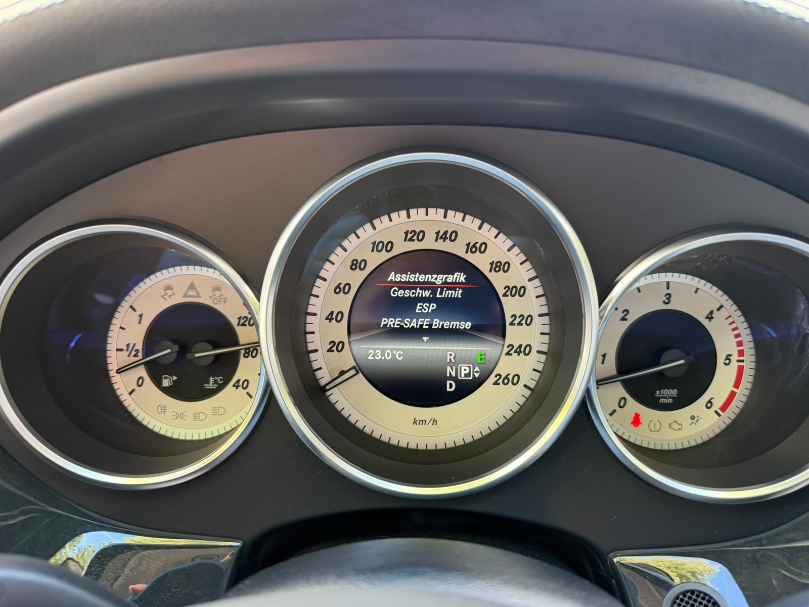 MERCEDES-BENZ CLS SB 350 CDI AMG LINE Executive 4Matic 7G-Tronic-image-14