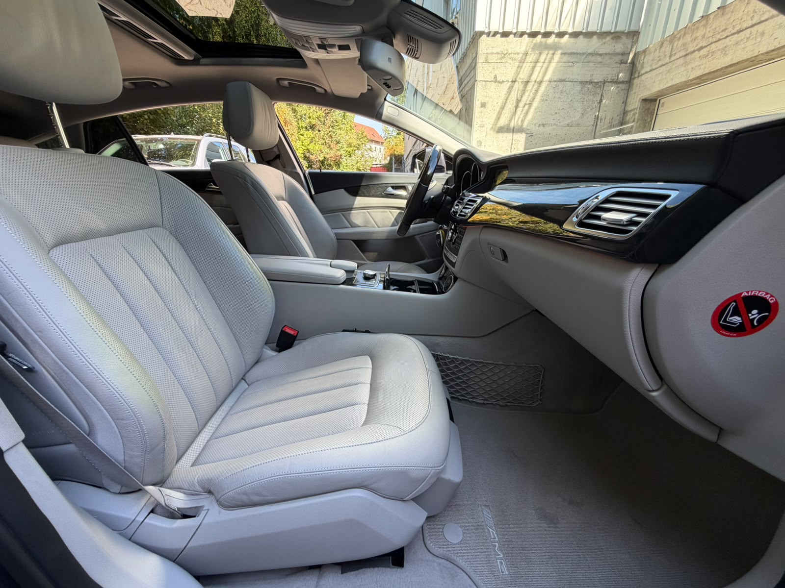 MERCEDES-BENZ CLS SB 350 CDI AMG LINE Executive 4Matic 7G-Tronic-image-16