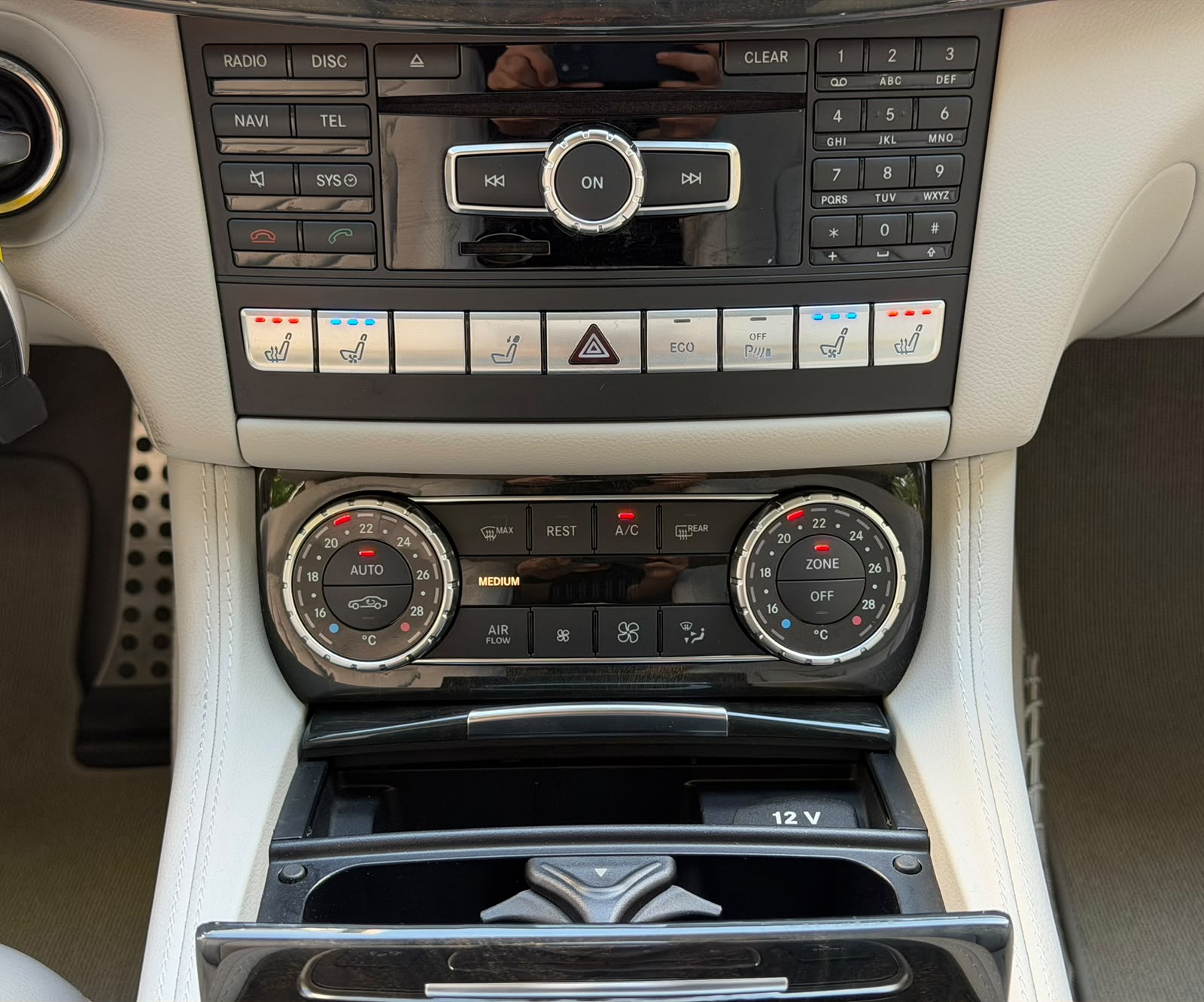 MERCEDES-BENZ CLS SB 350 CDI AMG LINE Executive 4Matic 7G-Tronic-image-27