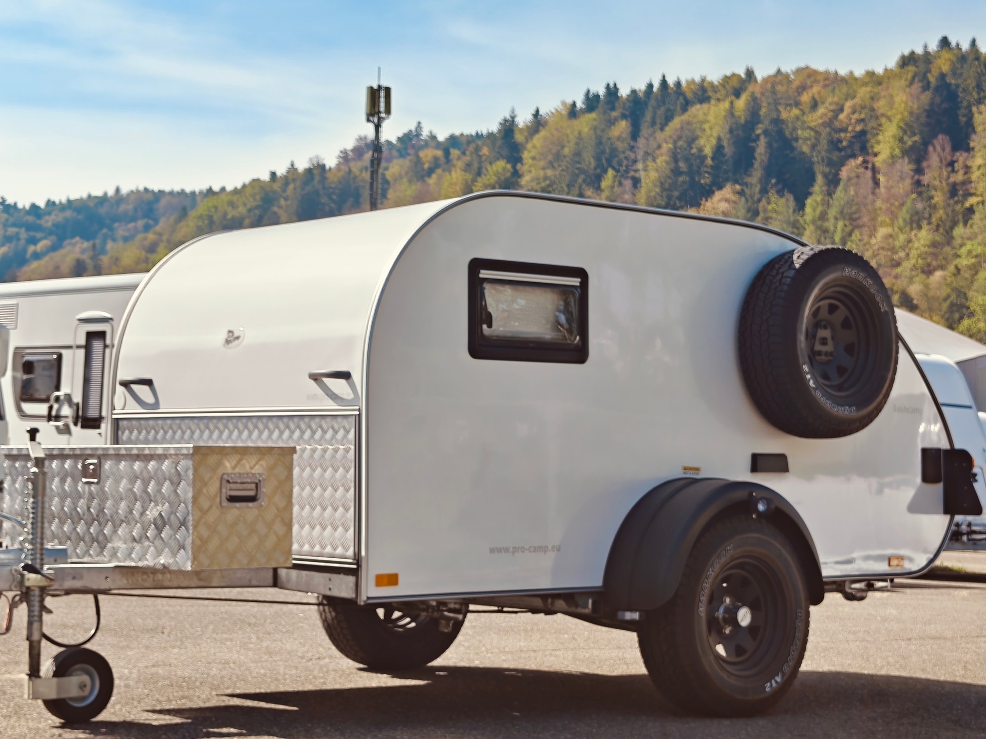 PROCAMP BUSHCAMP PC1 - 750kg-image-0