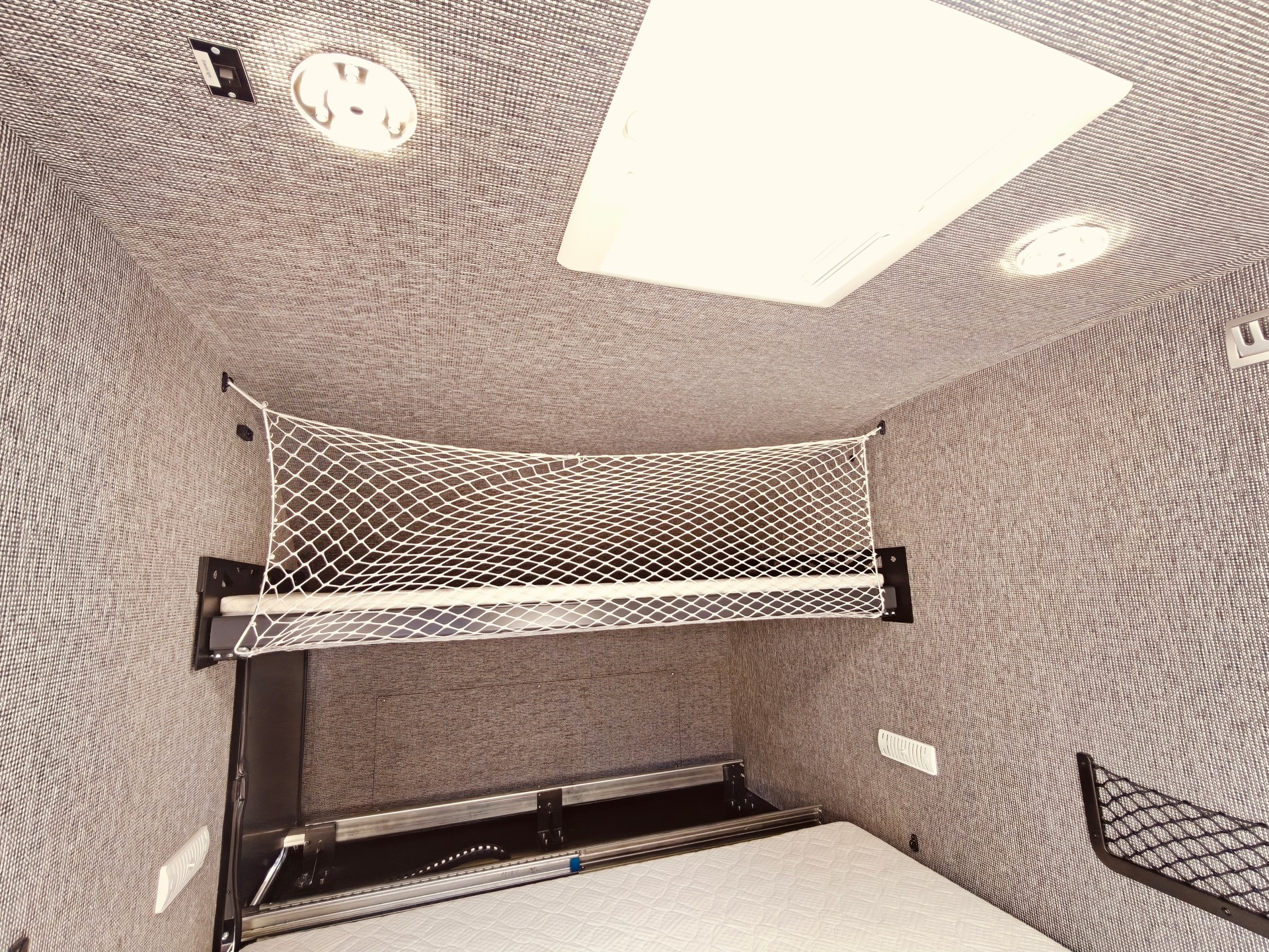 PROCAMP BUSHCAMP PC1 - 750kg-image-15