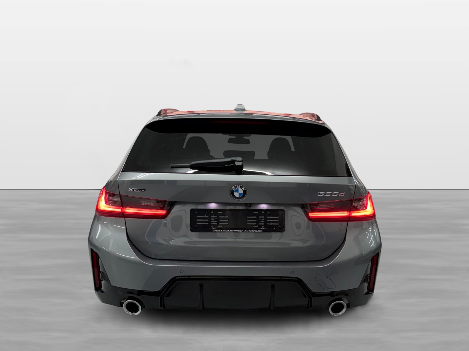 BMW 320d xDrive 48V Touring Steptronic M Sport-image-4