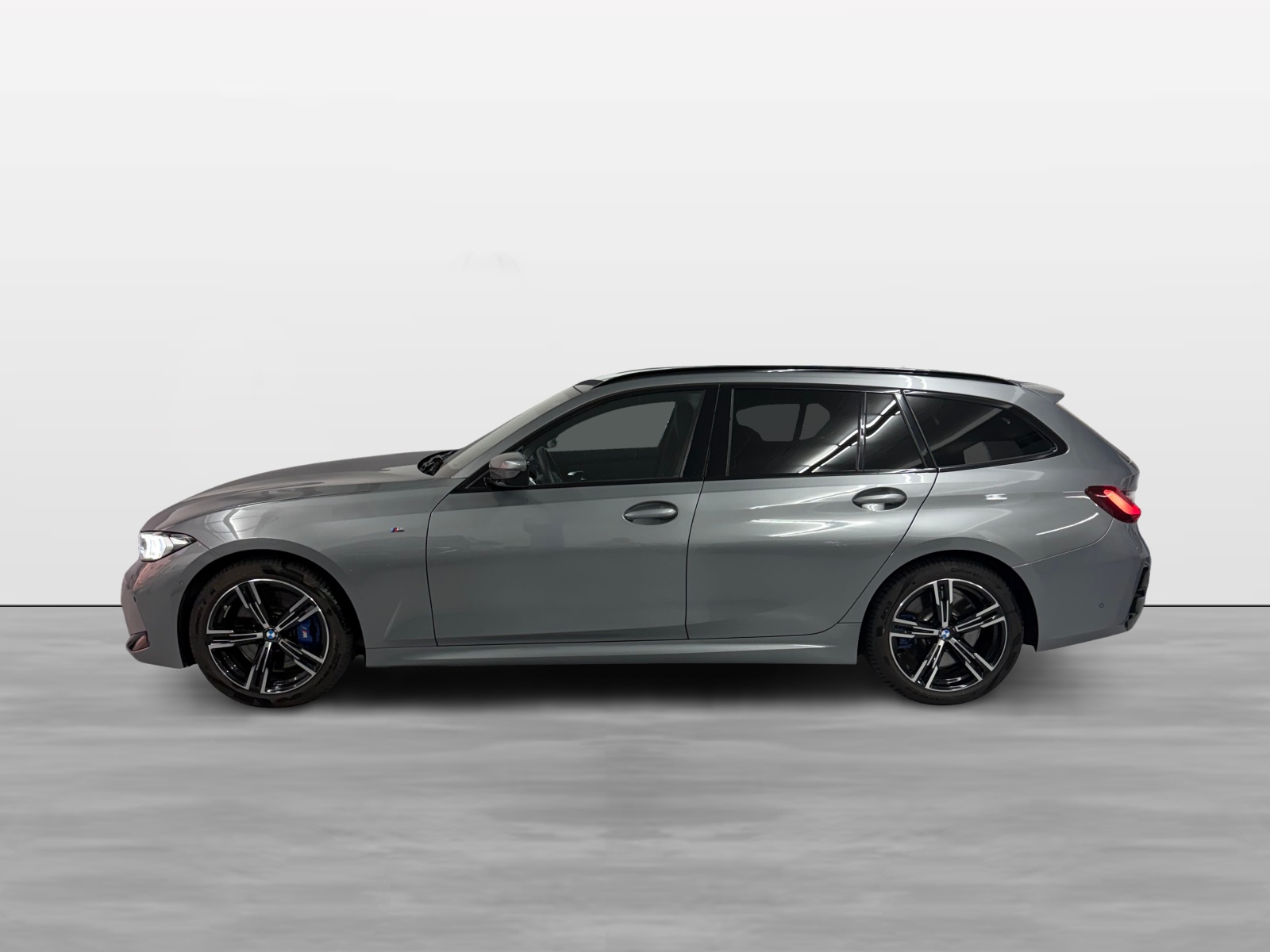 BMW 320d xDrive 48V Touring Steptronic M Sport-image-2