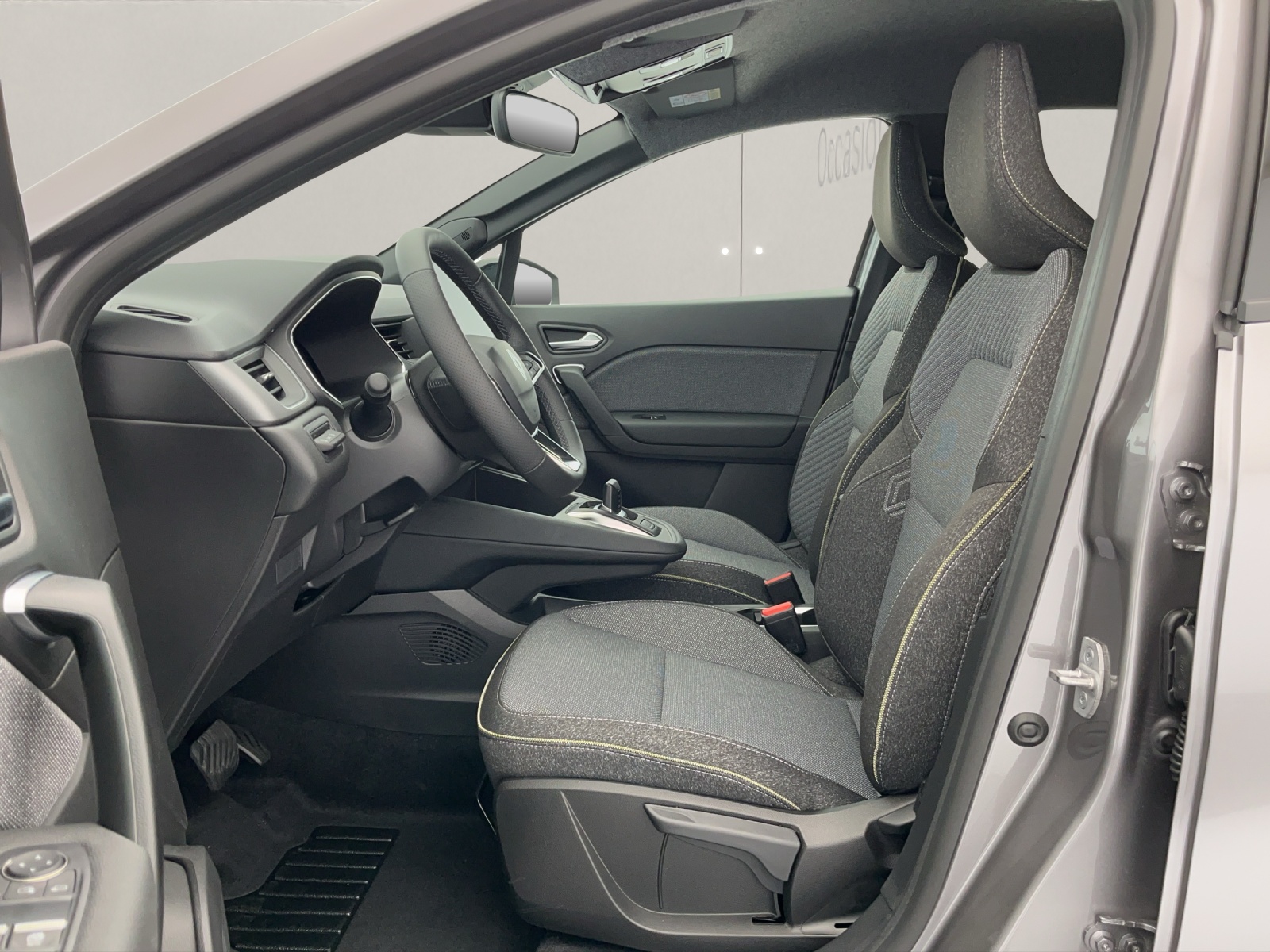 RENAULT Captur 1.8 E-Tech techno-image-7
