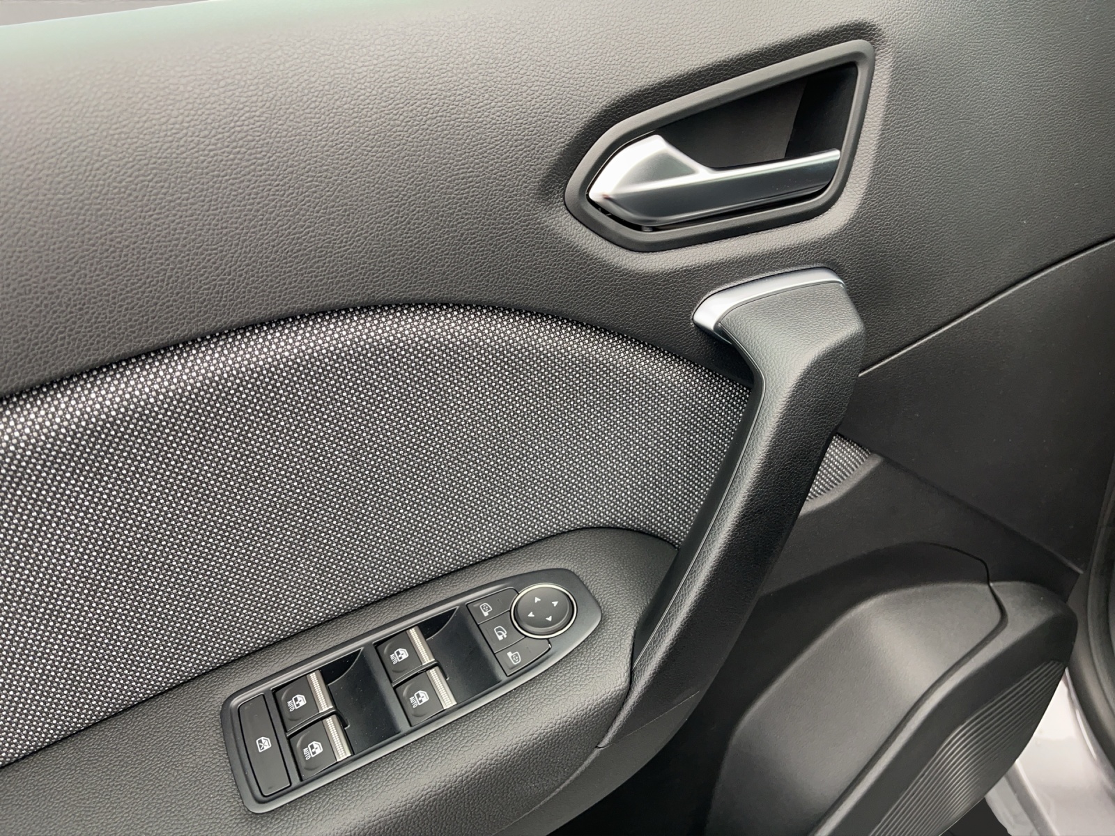 RENAULT Captur 1.8 E-Tech techno-image-13