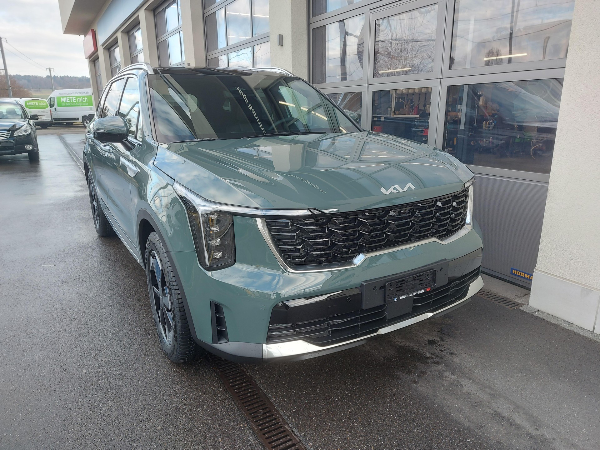 KIA Sorento 1.6 T-GDi Plug-in Hybrid Style 7P-image-5