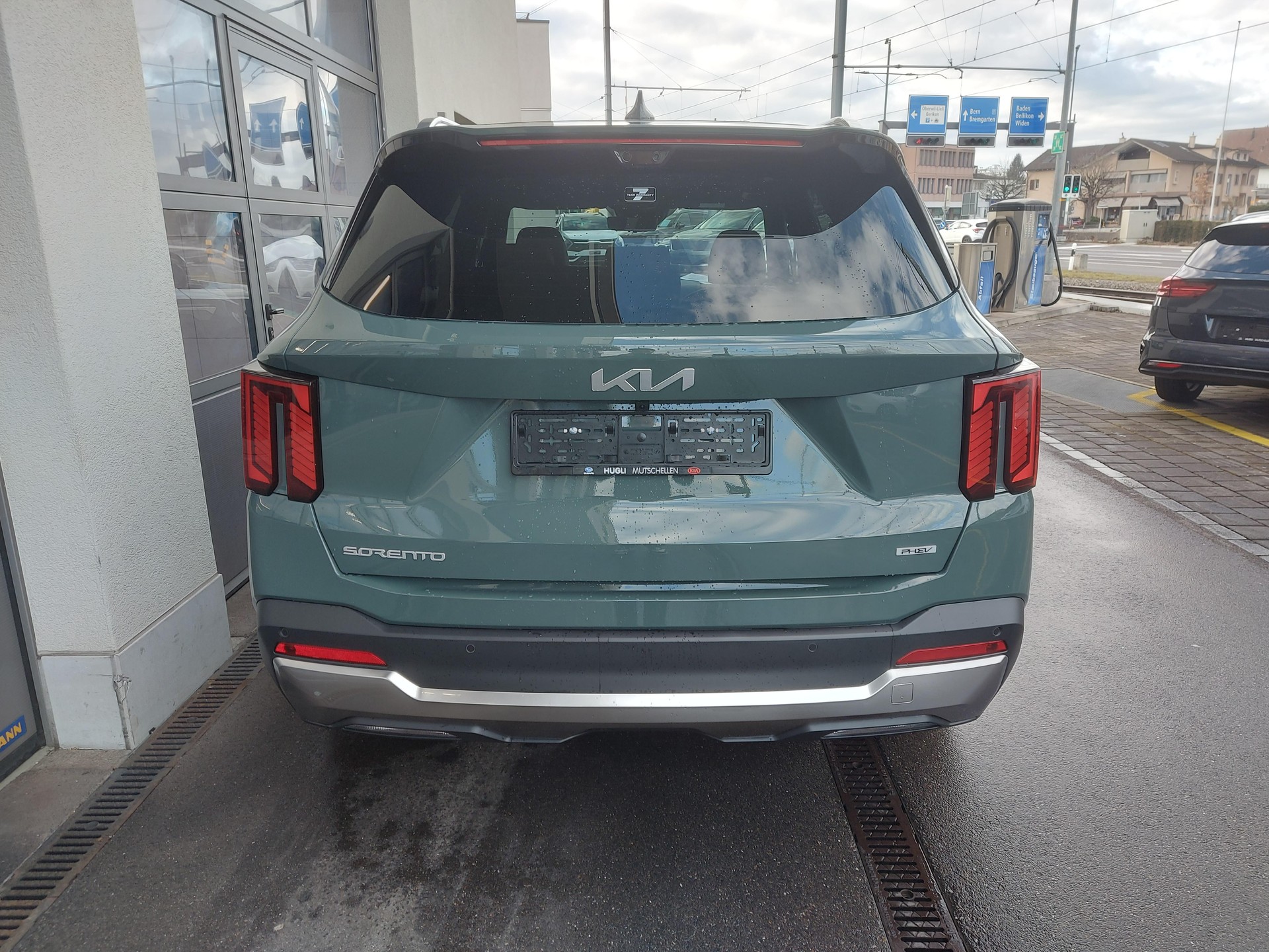 KIA Sorento 1.6 T-GDi Plug-in Hybrid Style 7P-image-11