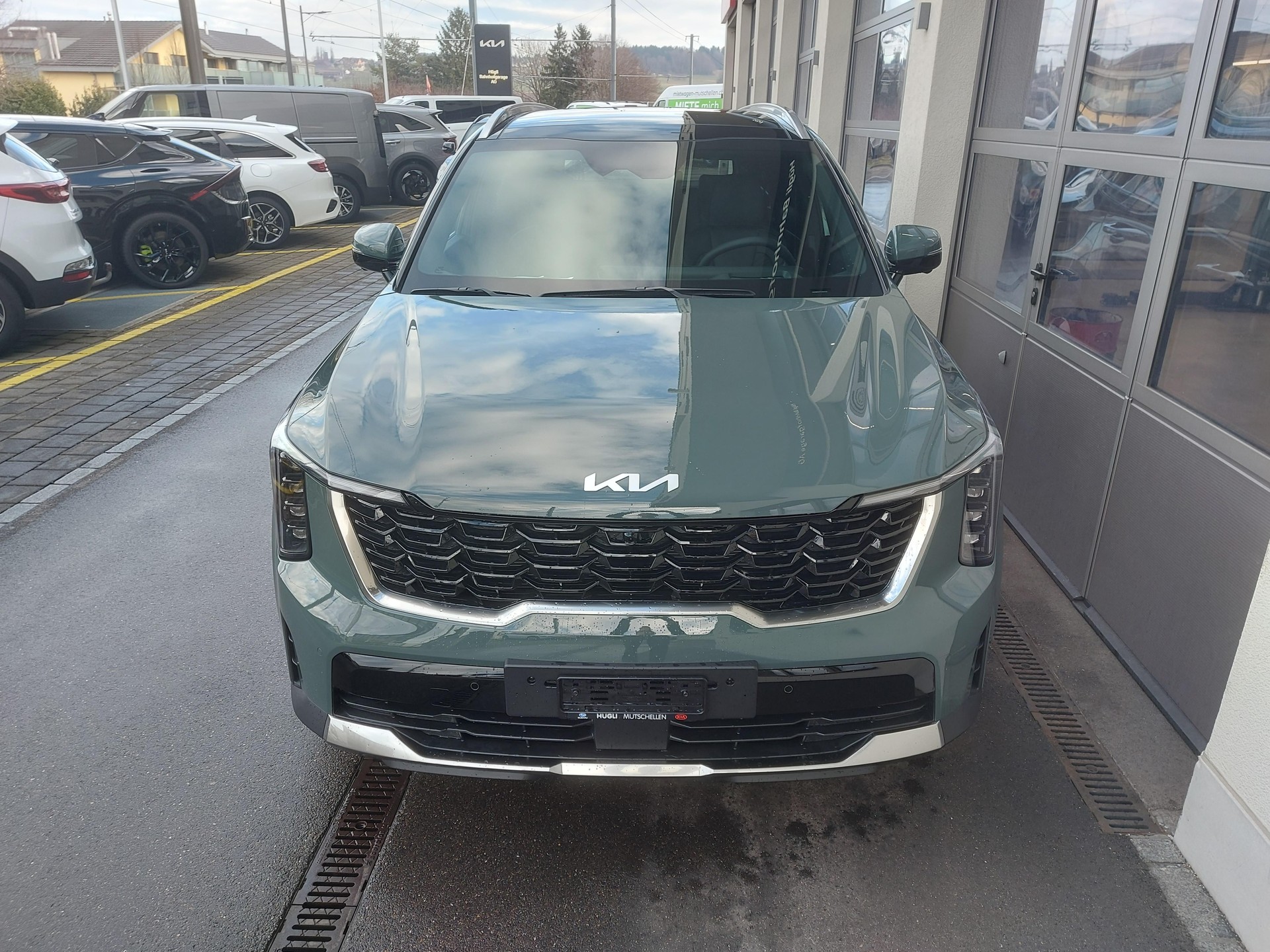 KIA Sorento 1.6 T-GDi Plug-in Hybrid Style 7P-image-4
