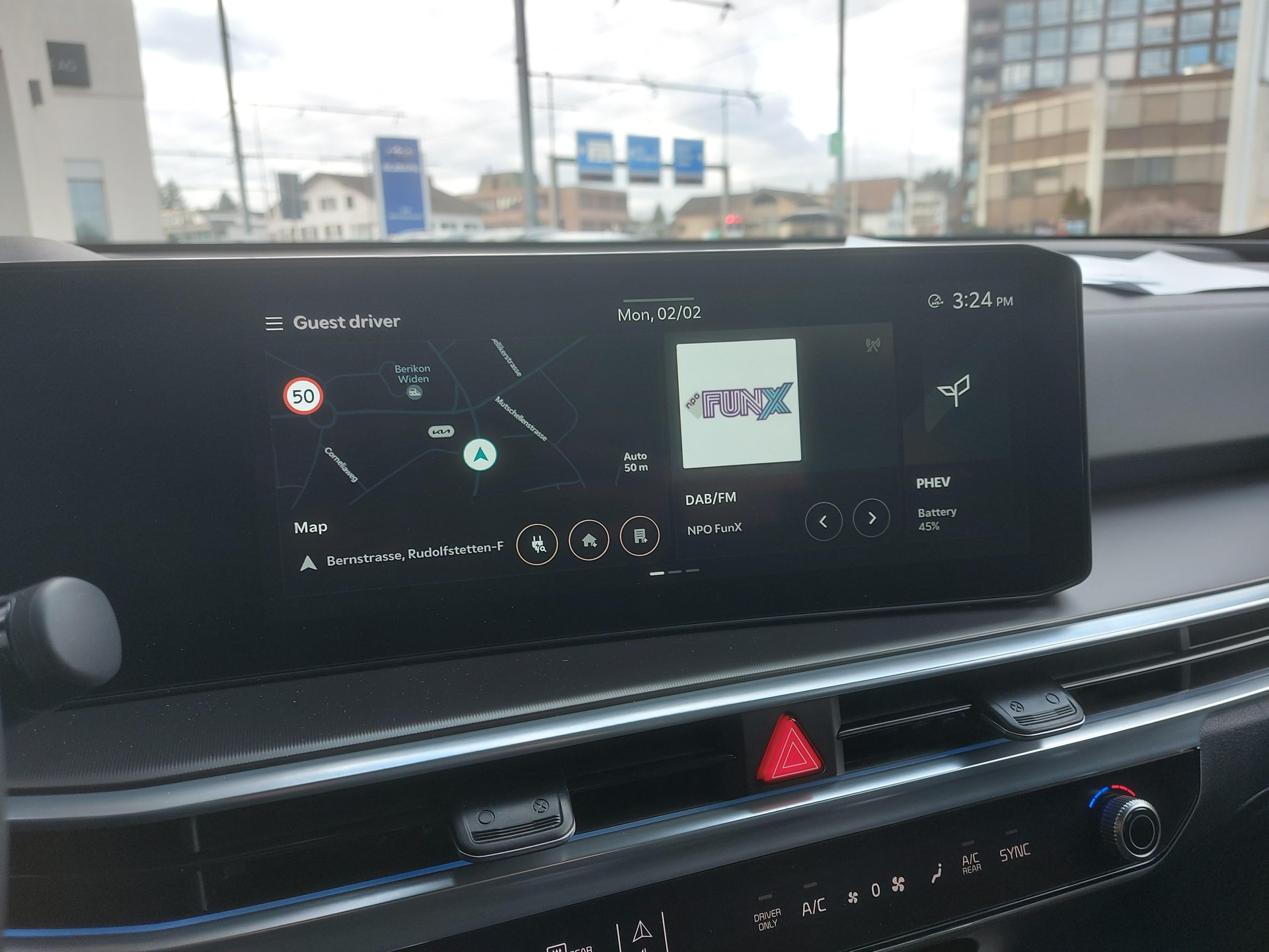 KIA Sorento 1.6 T-GDi Plug-in Hybrid Style 7P-image-10