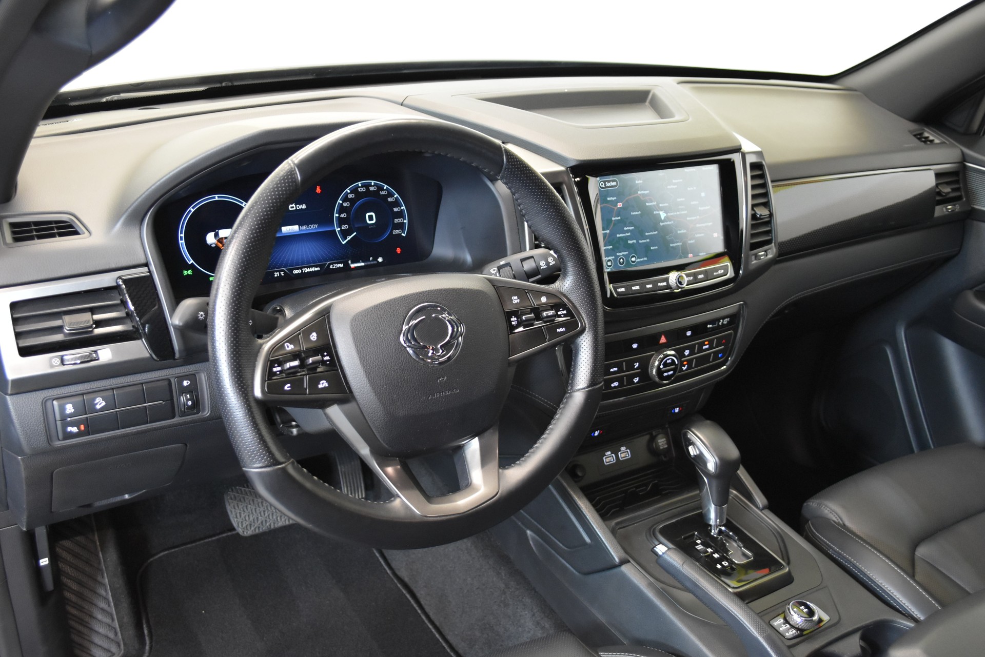 KGM-SsangYong Musso 2.2 Sapphire 4WD A-image-5