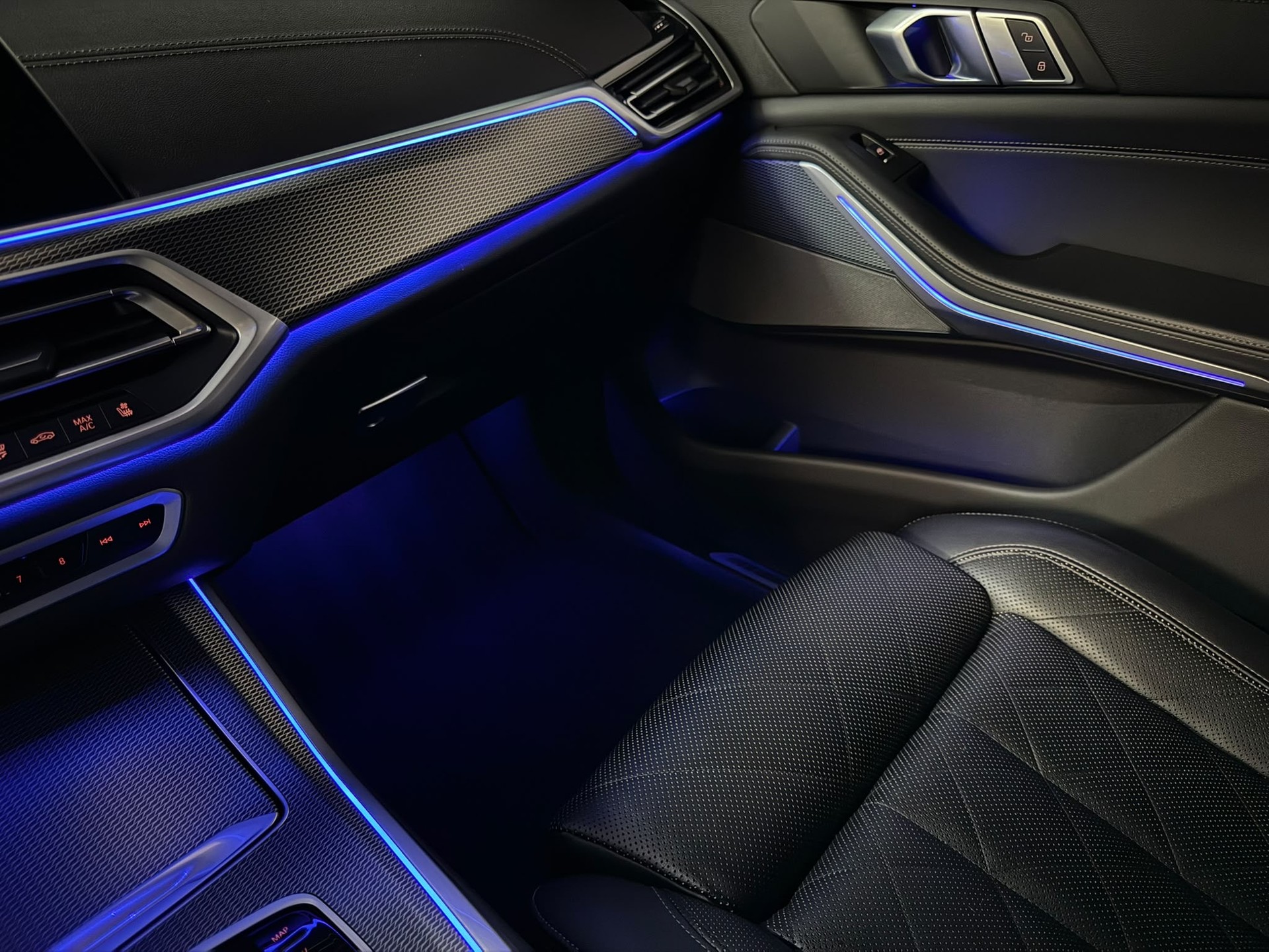 BMW X5 xDrive 48V 40d M Sport Steptronic | Laser Licht | Panorama | AHK | CH- Auto | Full Option |-image-11