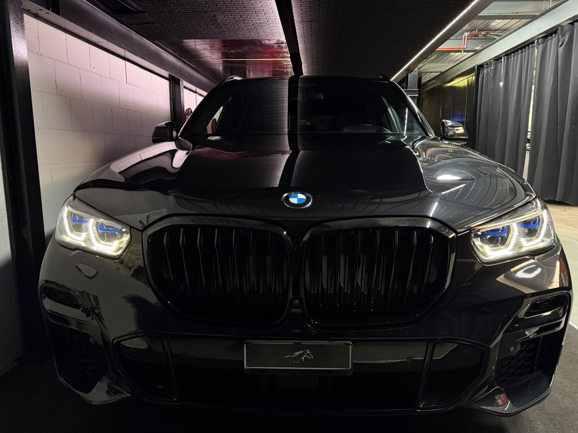 BMW X5 xDrive 48V 40d M Sport Steptronic | Laser Licht | Panorama | AHK | CH- Auto | Full Option |-image-4