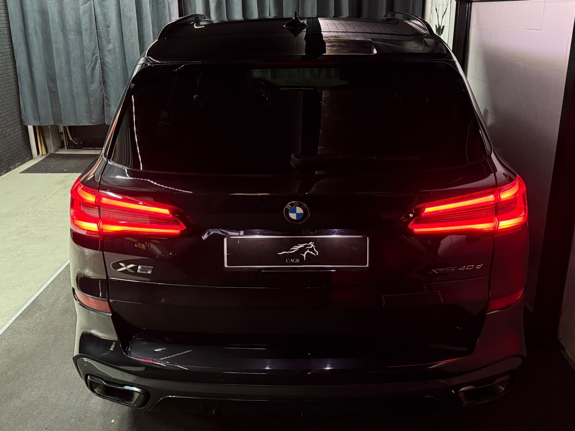 BMW X5 xDrive 48V 40d M Sport Steptronic | Laser Licht | Panorama | AHK | CH- Auto | Full Option |-image-3