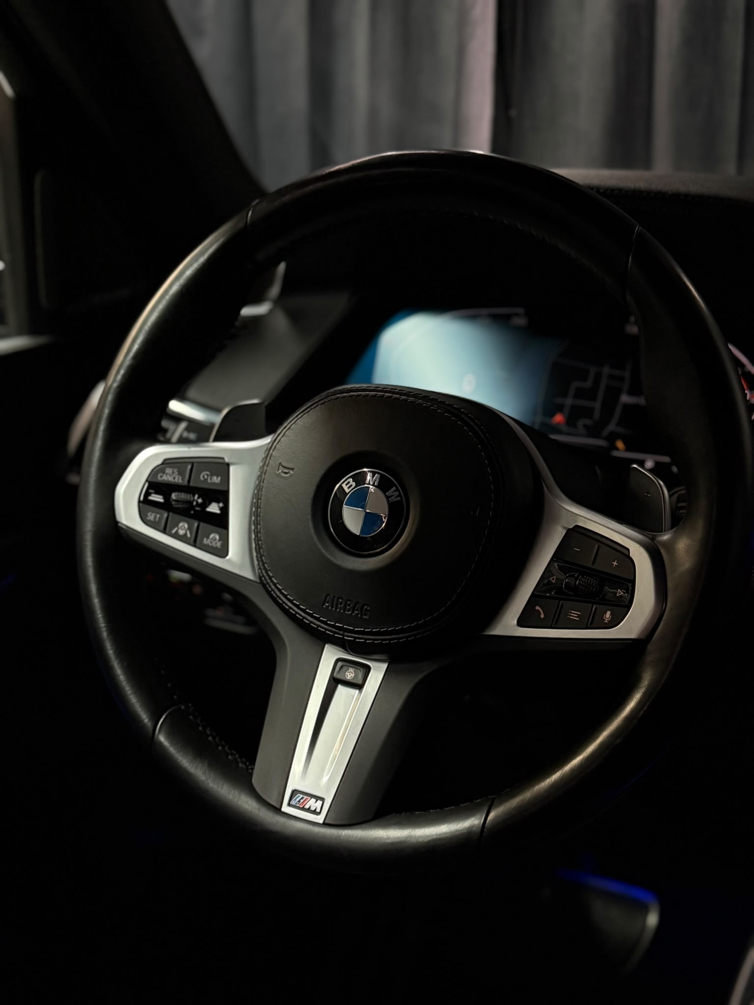 BMW X5 xDrive 48V 40d M Sport Steptronic | Laser Licht | Panorama | AHK | CH- Auto | Full Option |-image-18
