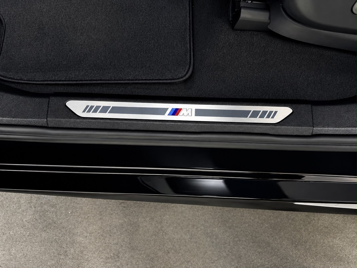 BMW X5 xDrive 48V 40d M Sport Steptronic | Laser Licht | Panorama | AHK | CH- Auto | Full Option |-image-10
