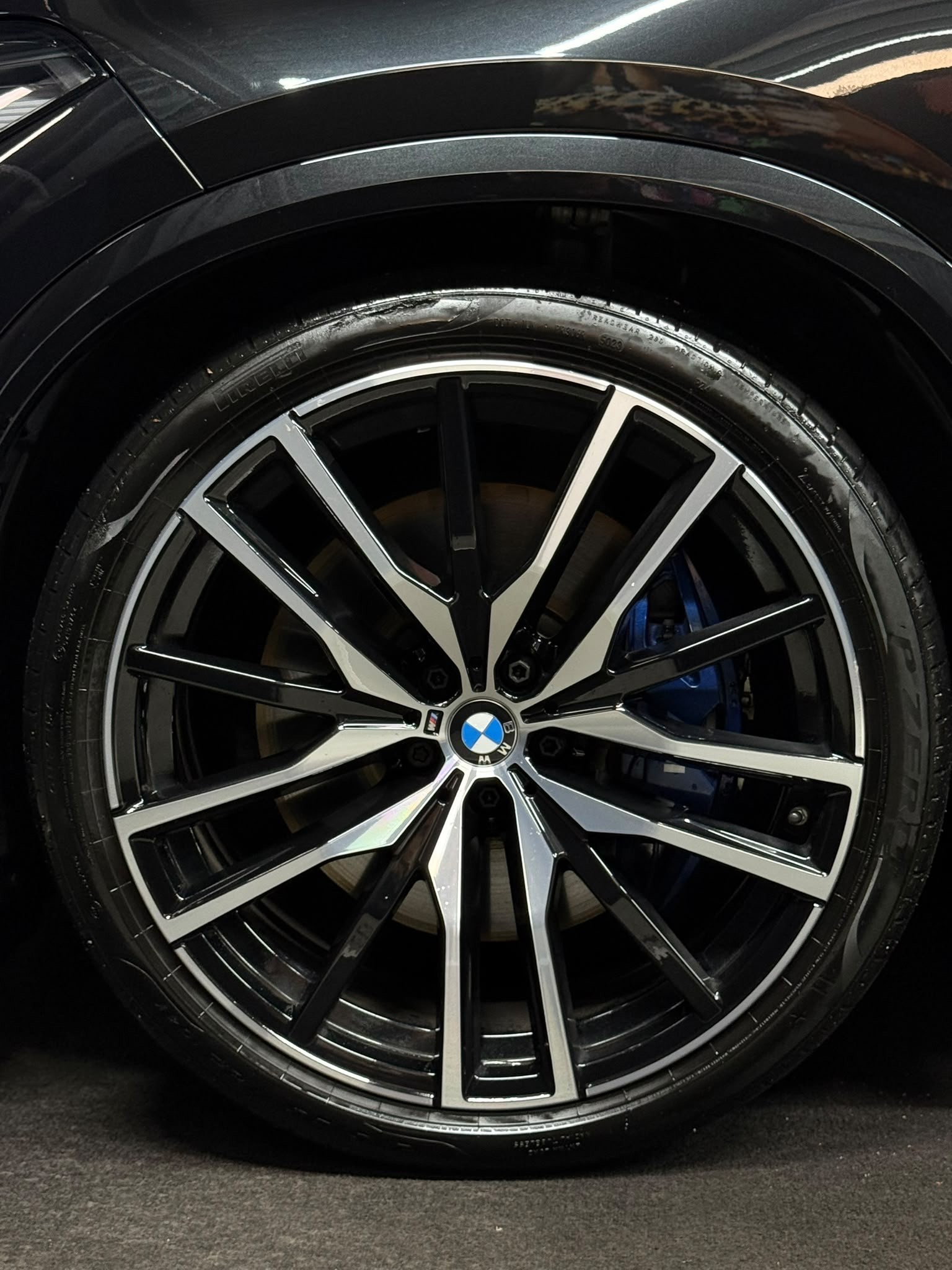 BMW X5 xDrive 48V 40d M Sport Steptronic | Laser Licht | Panorama | AHK | CH- Auto | Full Option |-image-7