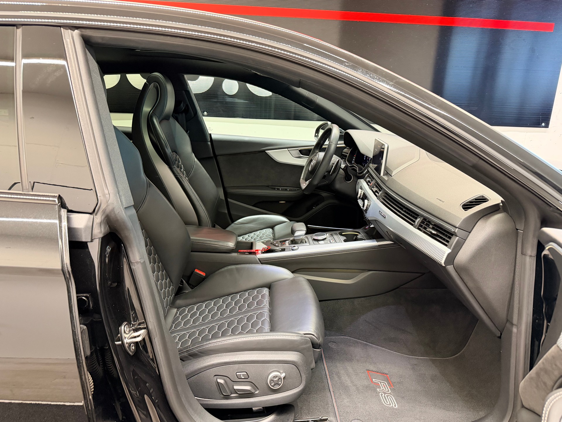 AUDI RS5 Sportback 2.9 TFSI quattro tiptronic-image-23