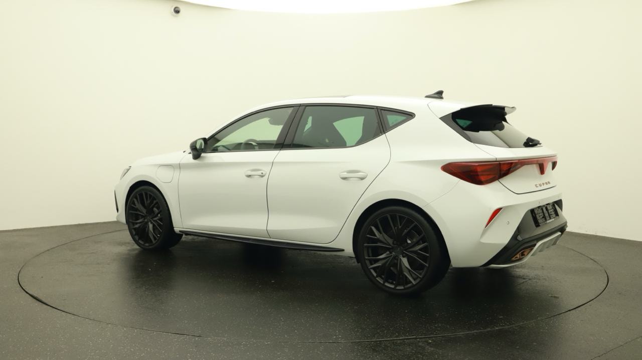CUPRA LEON 1.5 e-HYBRID pHEV VZ Black Edition-showroom-element-2