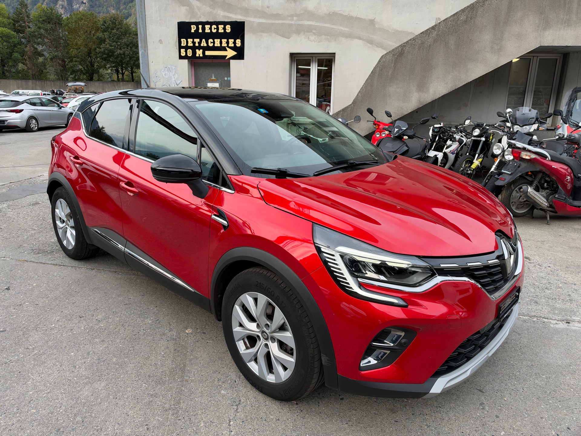 RENAULT Captur 1.3 TCe EDC Intens EDC-image-3