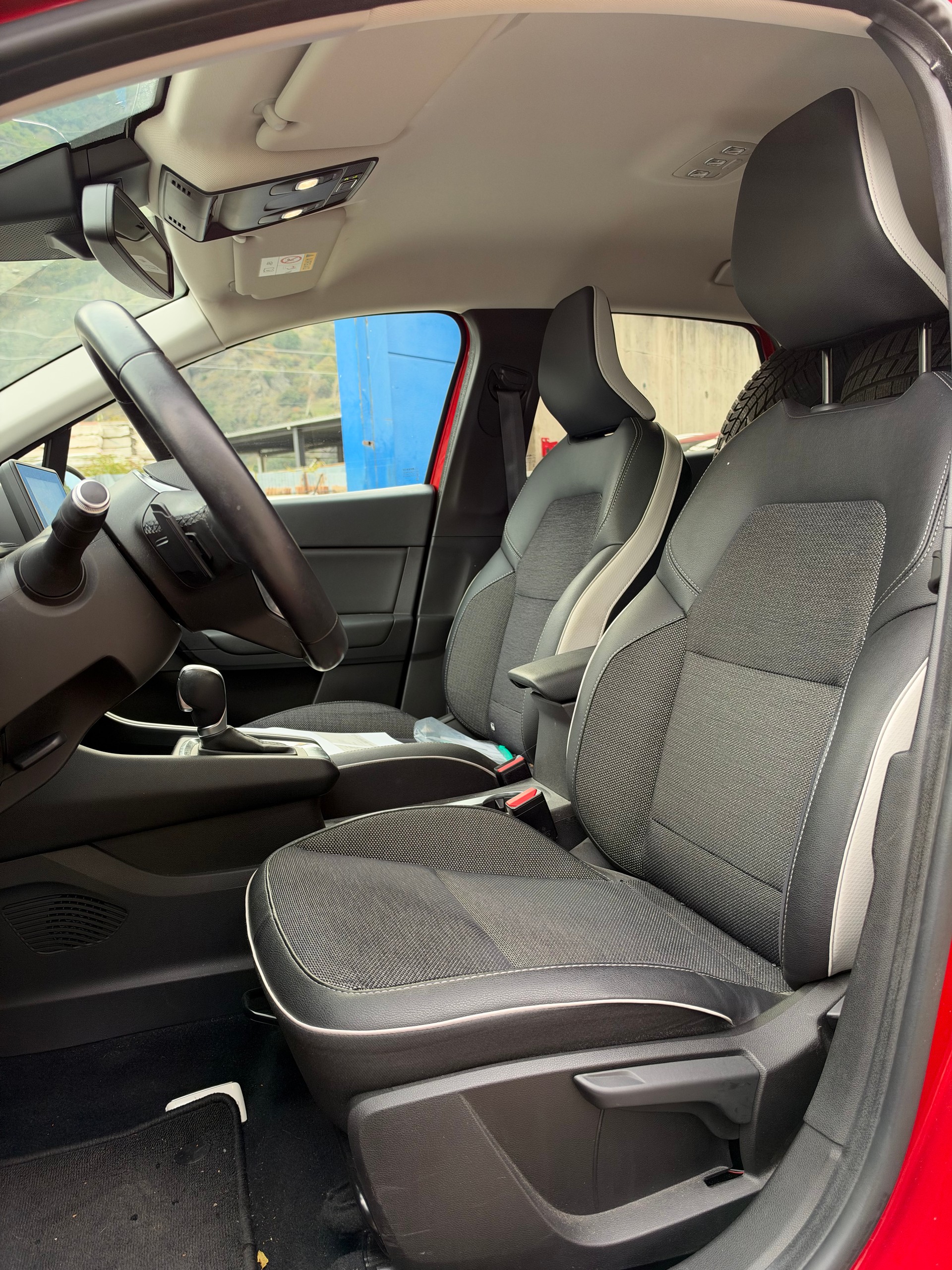 RENAULT Captur 1.3 TCe EDC Intens EDC-image-14