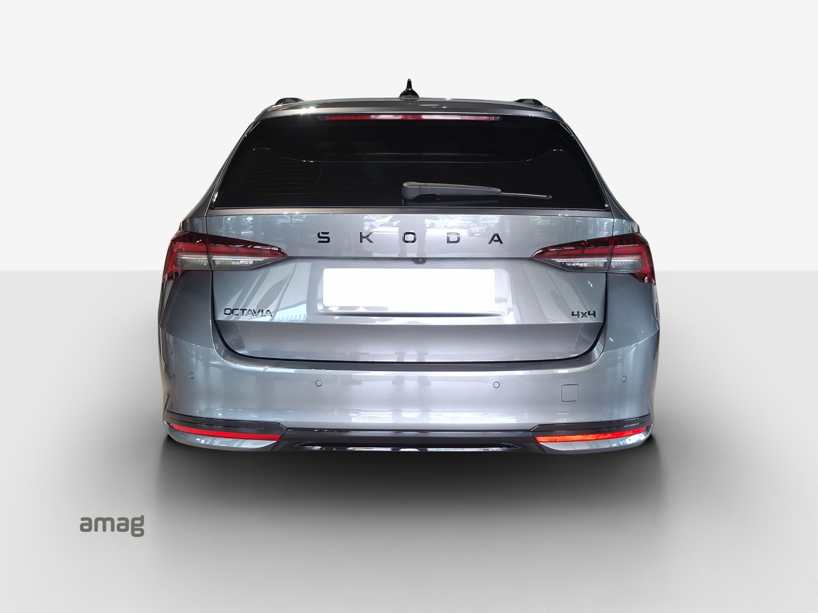 SKODA Octavia Combi 2.0 TSI DSG Sport Line 4x4-showroom-element-3