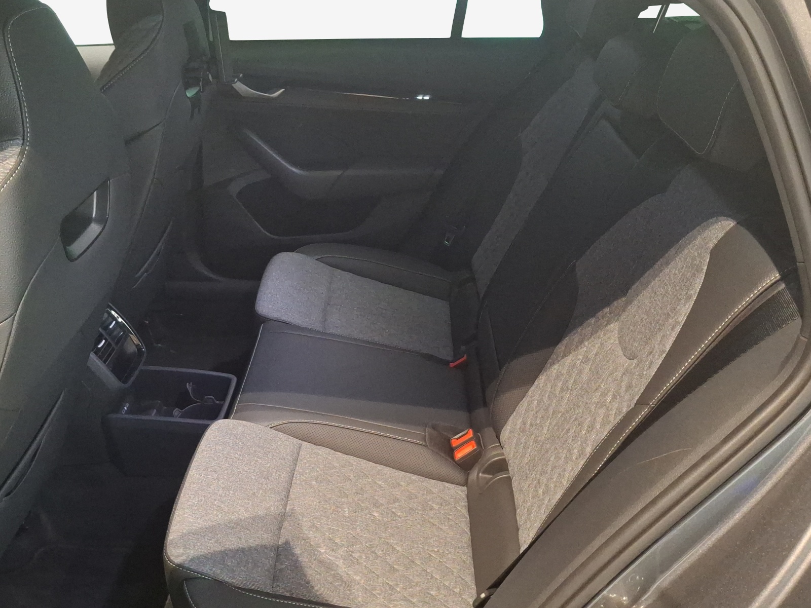 SKODA Octavia Combi 2.0 TSI DSG Sport Line 4x4-image-11