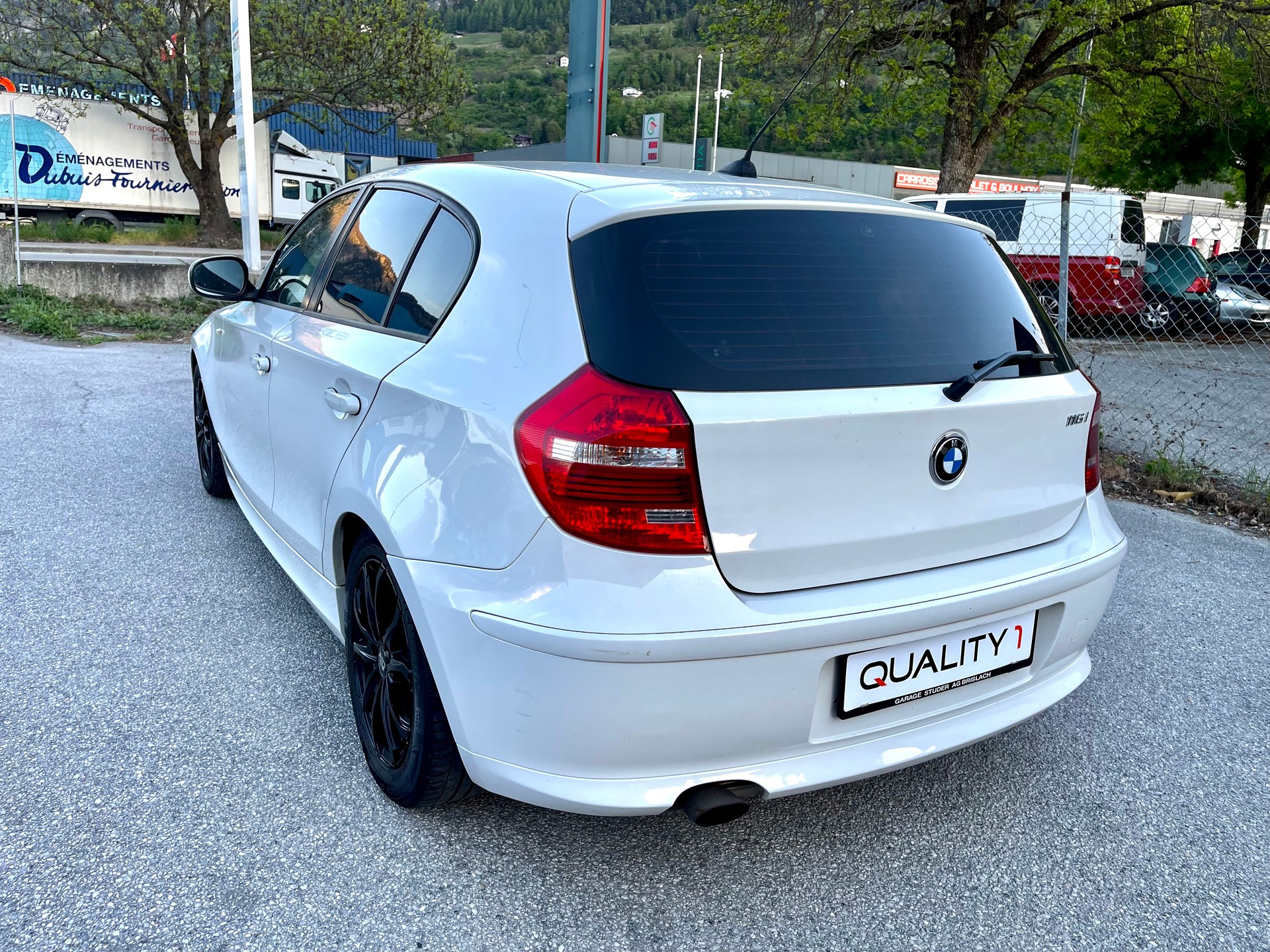 BMW 116i-image-20