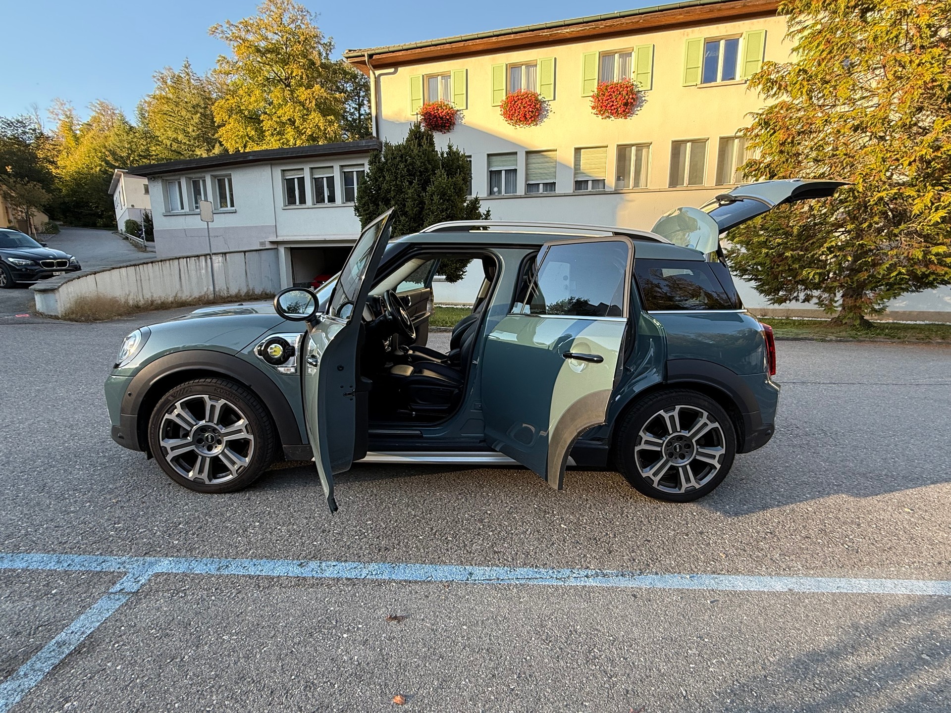 MINI Countryman Cooper SE ALL4 PHEV Steptronic-image-18