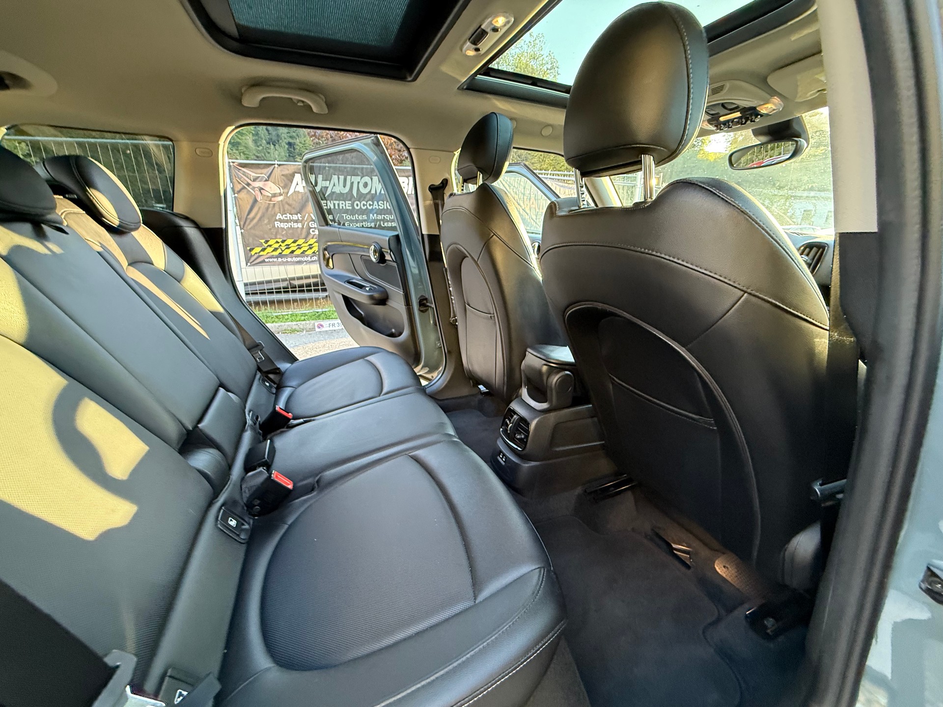MINI Countryman Cooper SE ALL4 PHEV Steptronic-image-14