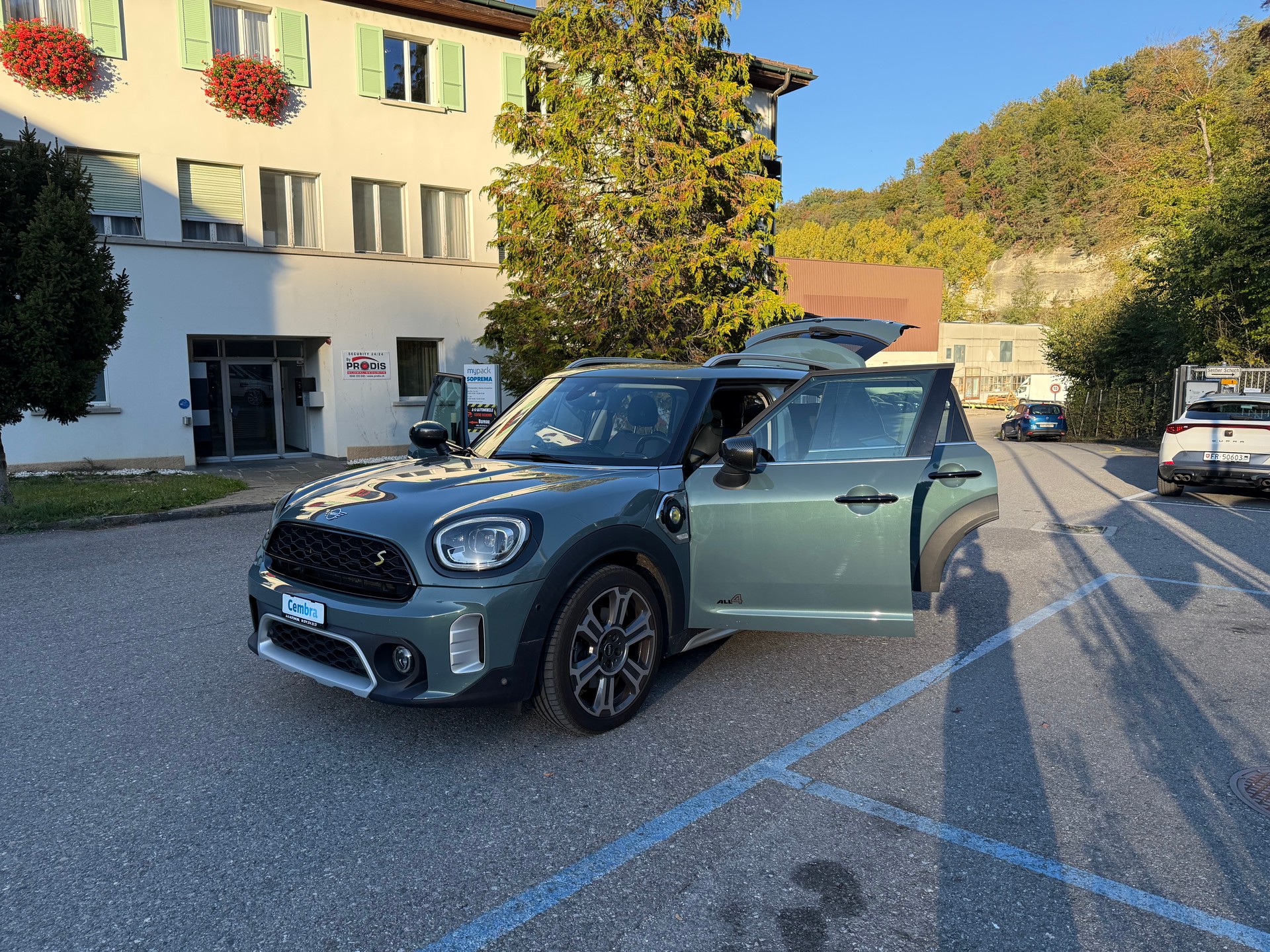 MINI Countryman Cooper SE ALL4 PHEV Steptronic-image-17