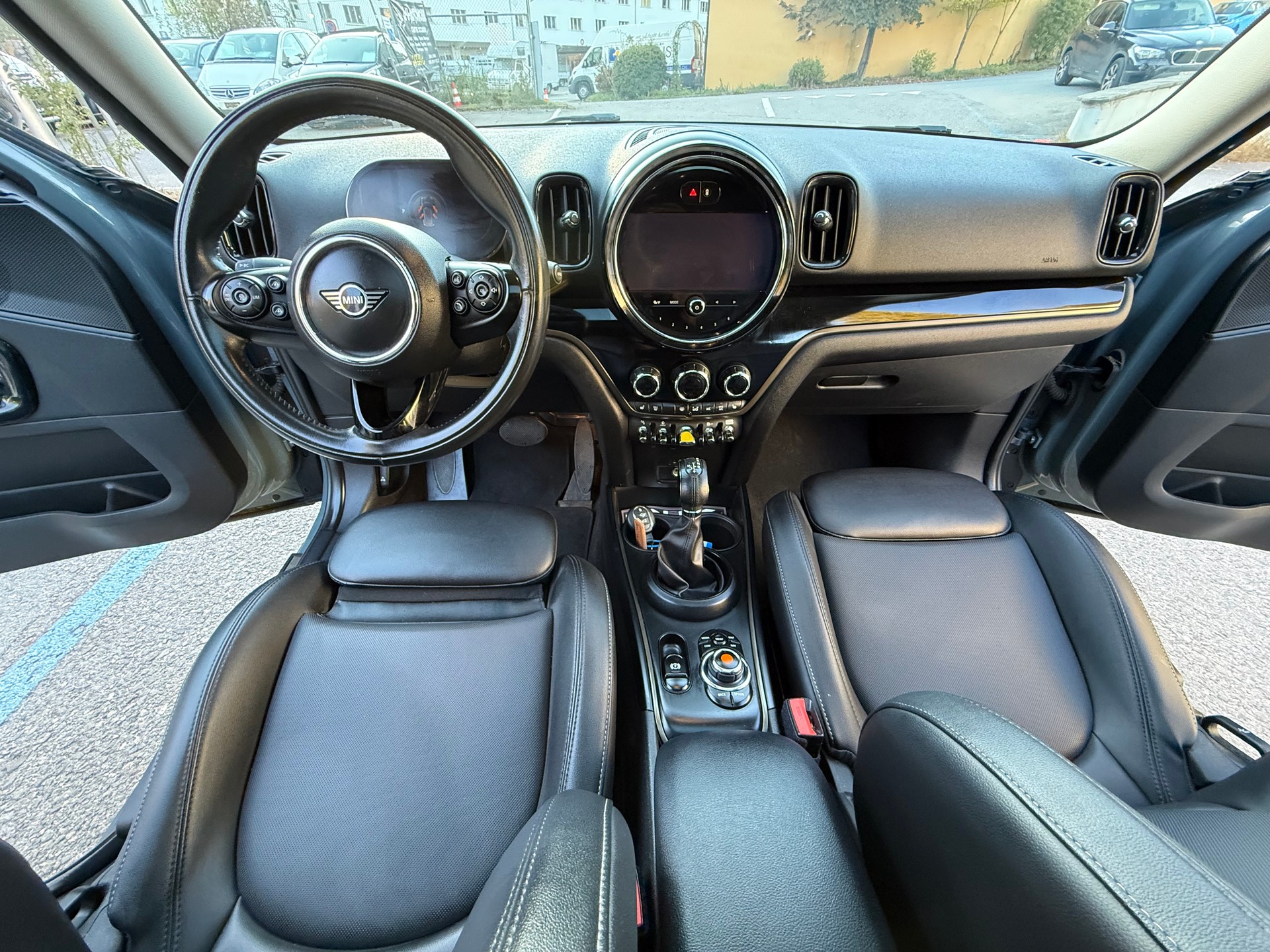 MINI Countryman Cooper SE ALL4 PHEV Steptronic-image-25