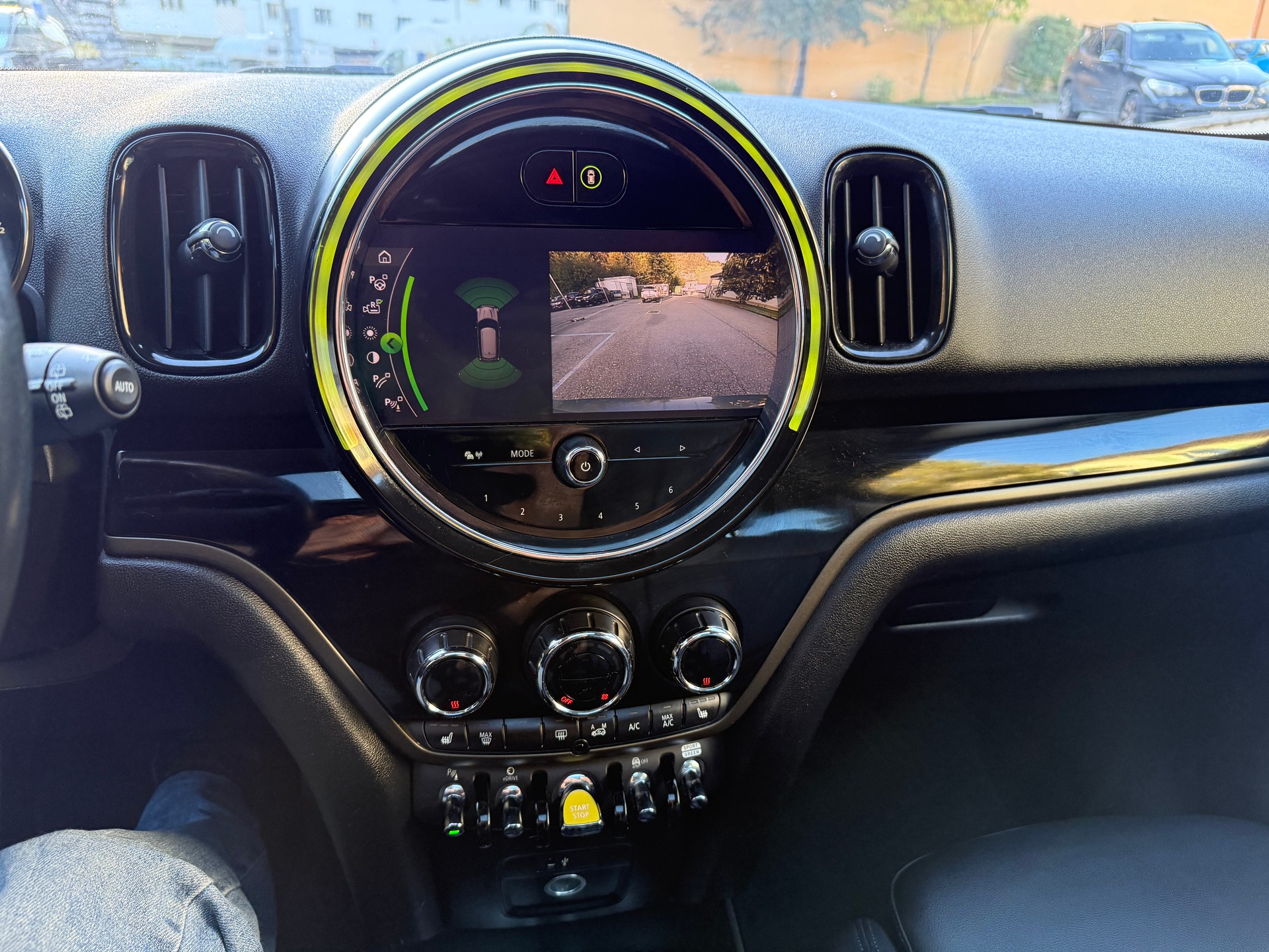 MINI Countryman Cooper SE ALL4 PHEV Steptronic-image-27