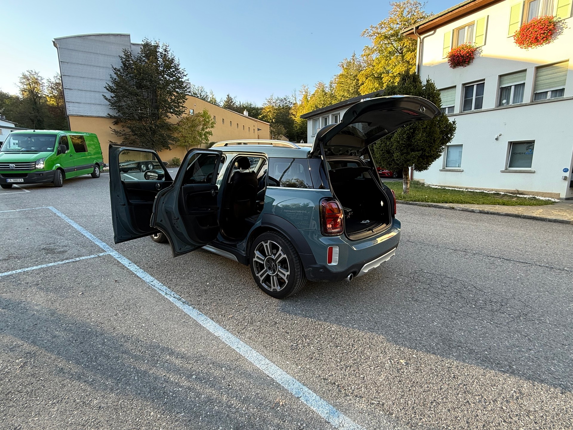 MINI Countryman Cooper SE ALL4 PHEV Steptronic-image-19