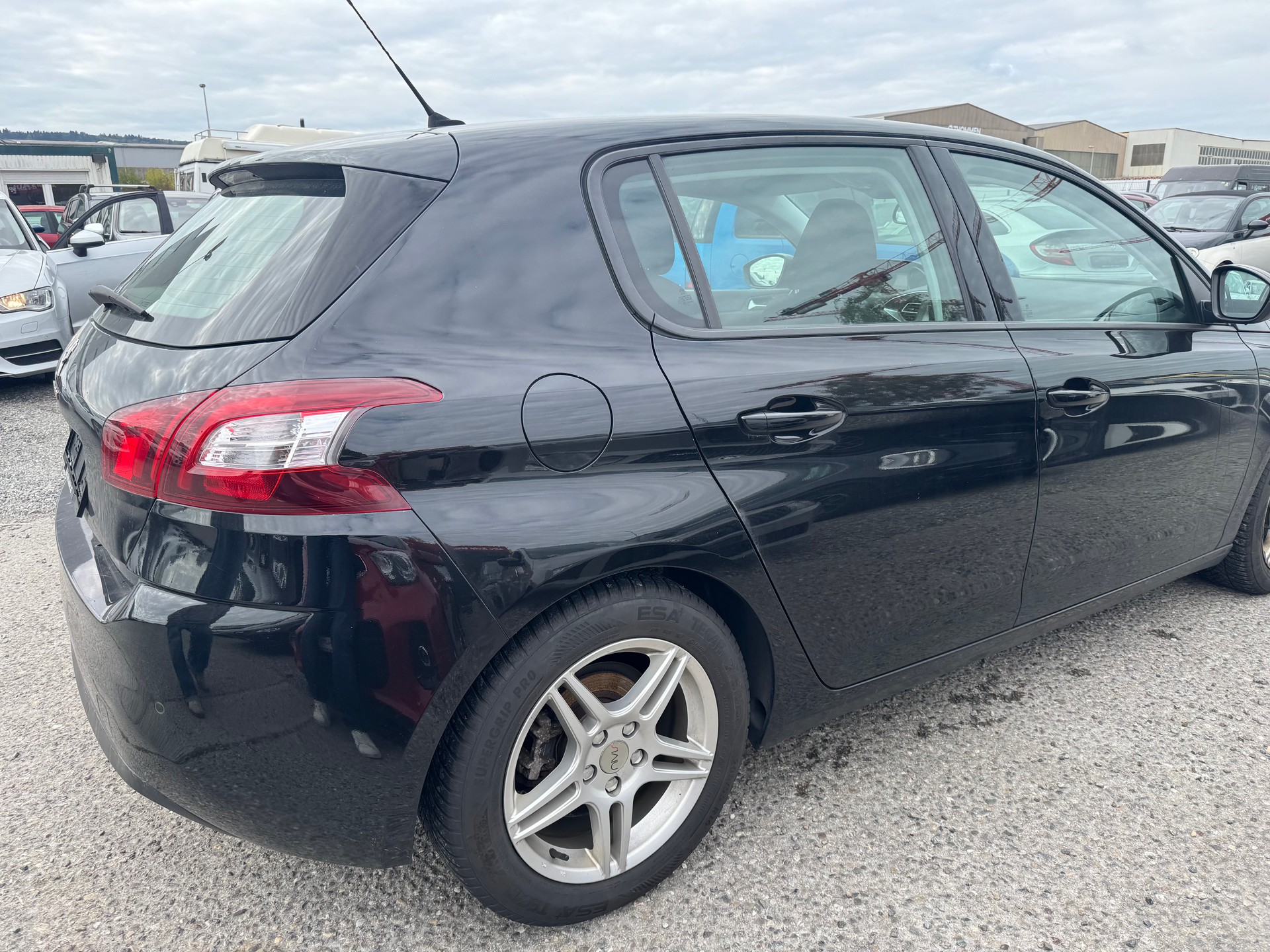 PEUGEOT 308 1.6 THP Allure-image-3