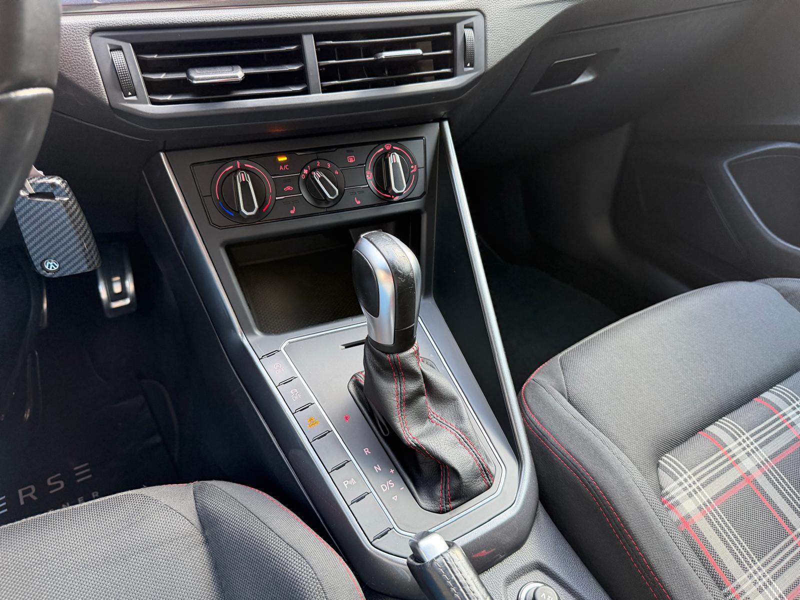 VW Polo 2.0 TSI GTI DSG-image-12