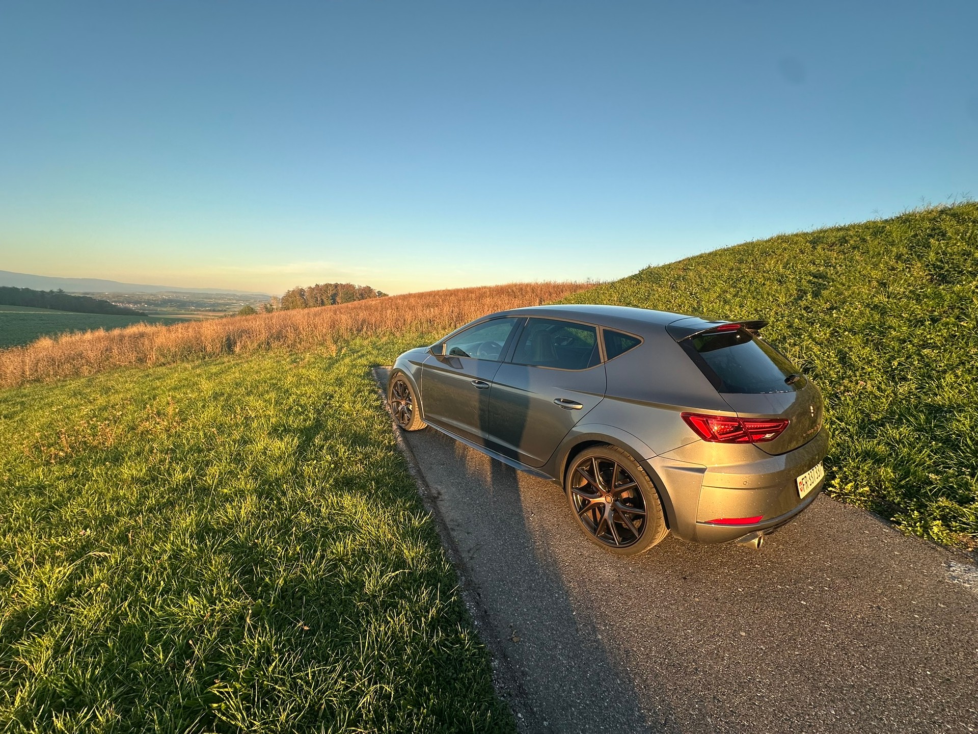 SEAT 2.0 TSI 300 Cupra R DSG LIMITED EDITION 654 of 799-image-1