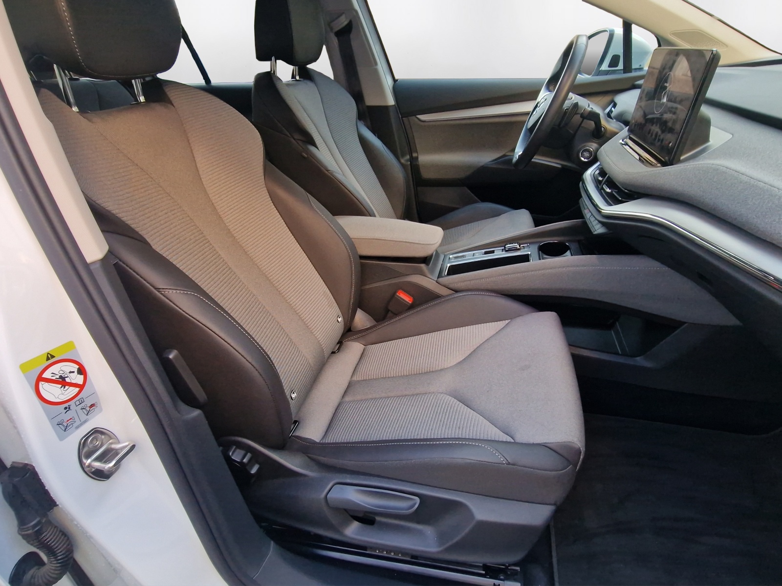 SKODA Enyaq iV 60-image-13