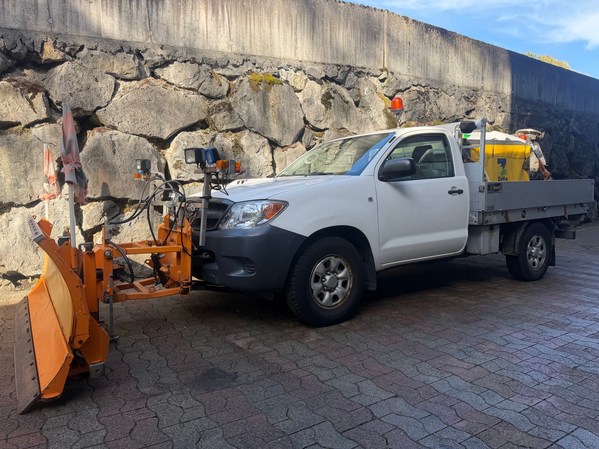 TOYOTA Hilux 4x4 SingleCab LineaTerra-image-4