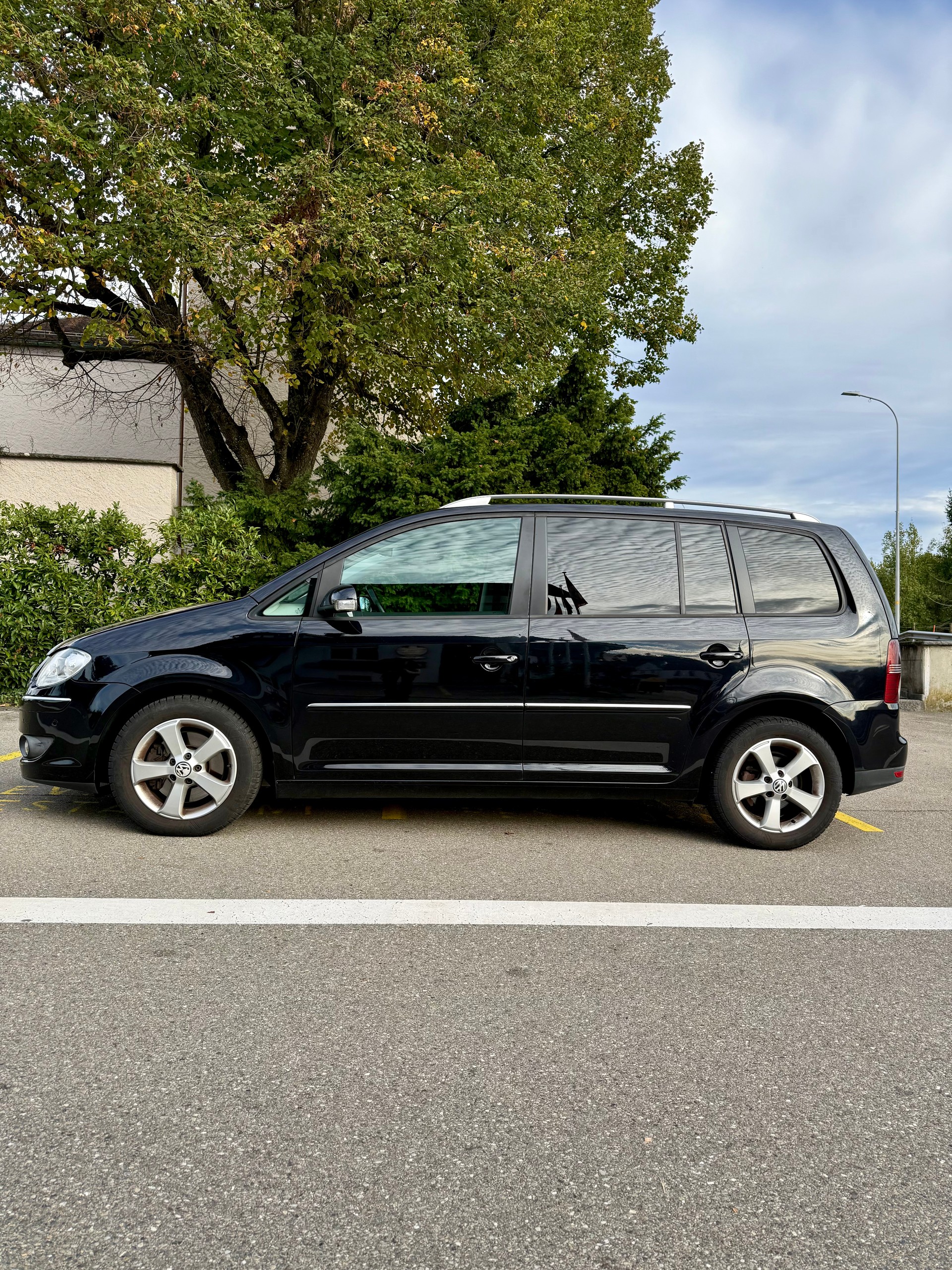 VW Touran 1.4 TSI Highline DSG-image-3