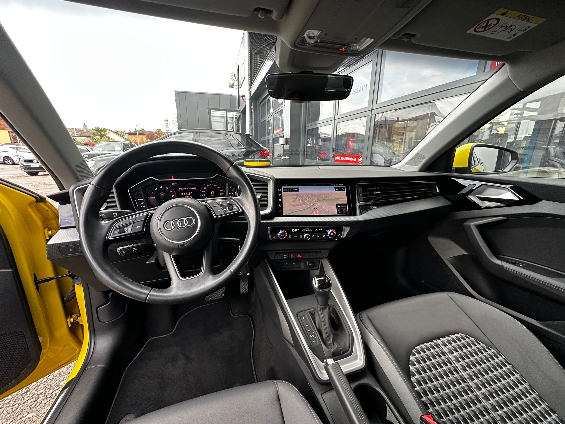 AUDI A1 Sportback 30 TFSI advanced S-tronic-image-8