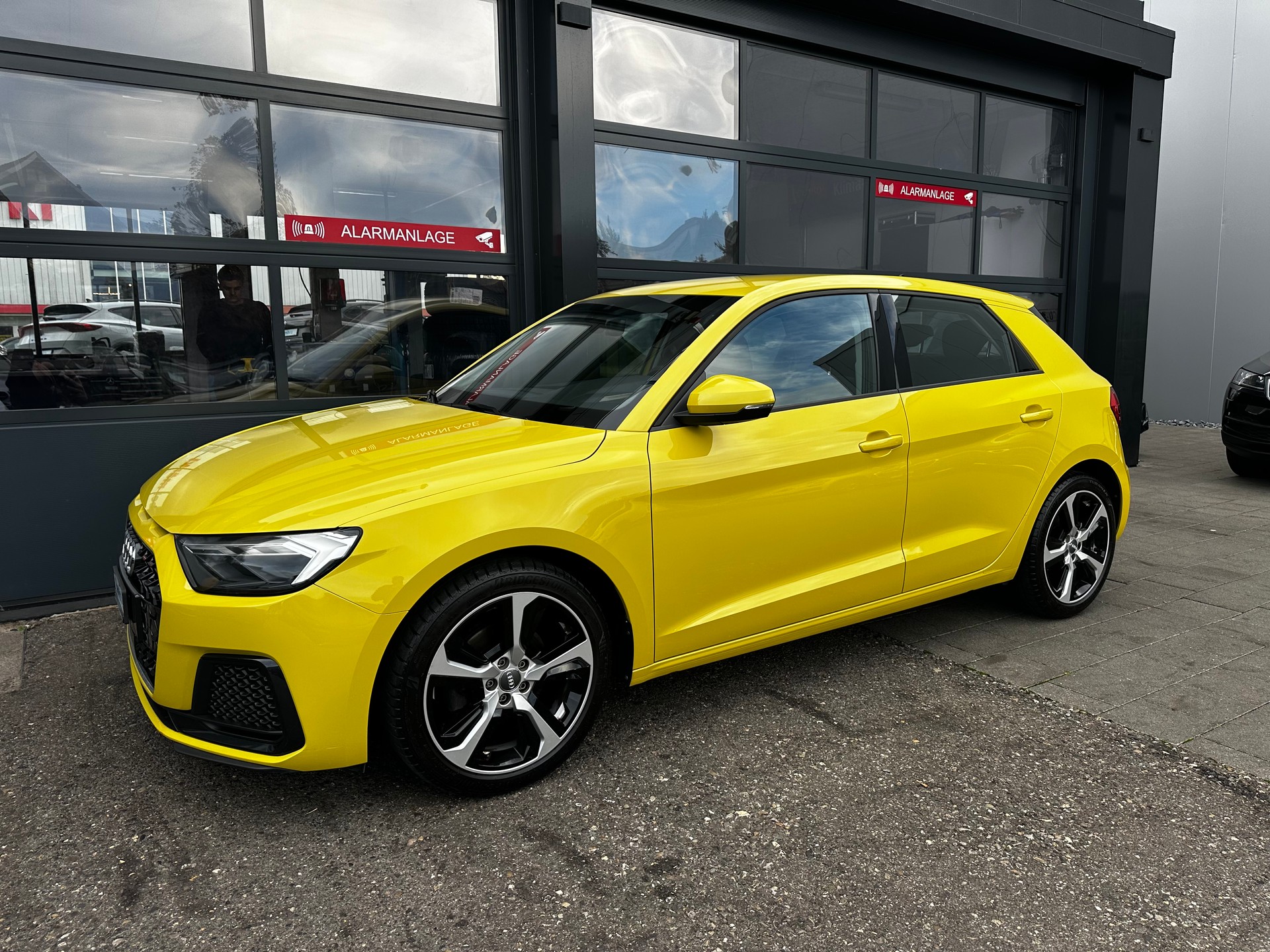 AUDI A1 Sportback 30 TFSI advanced S-tronic-image-2