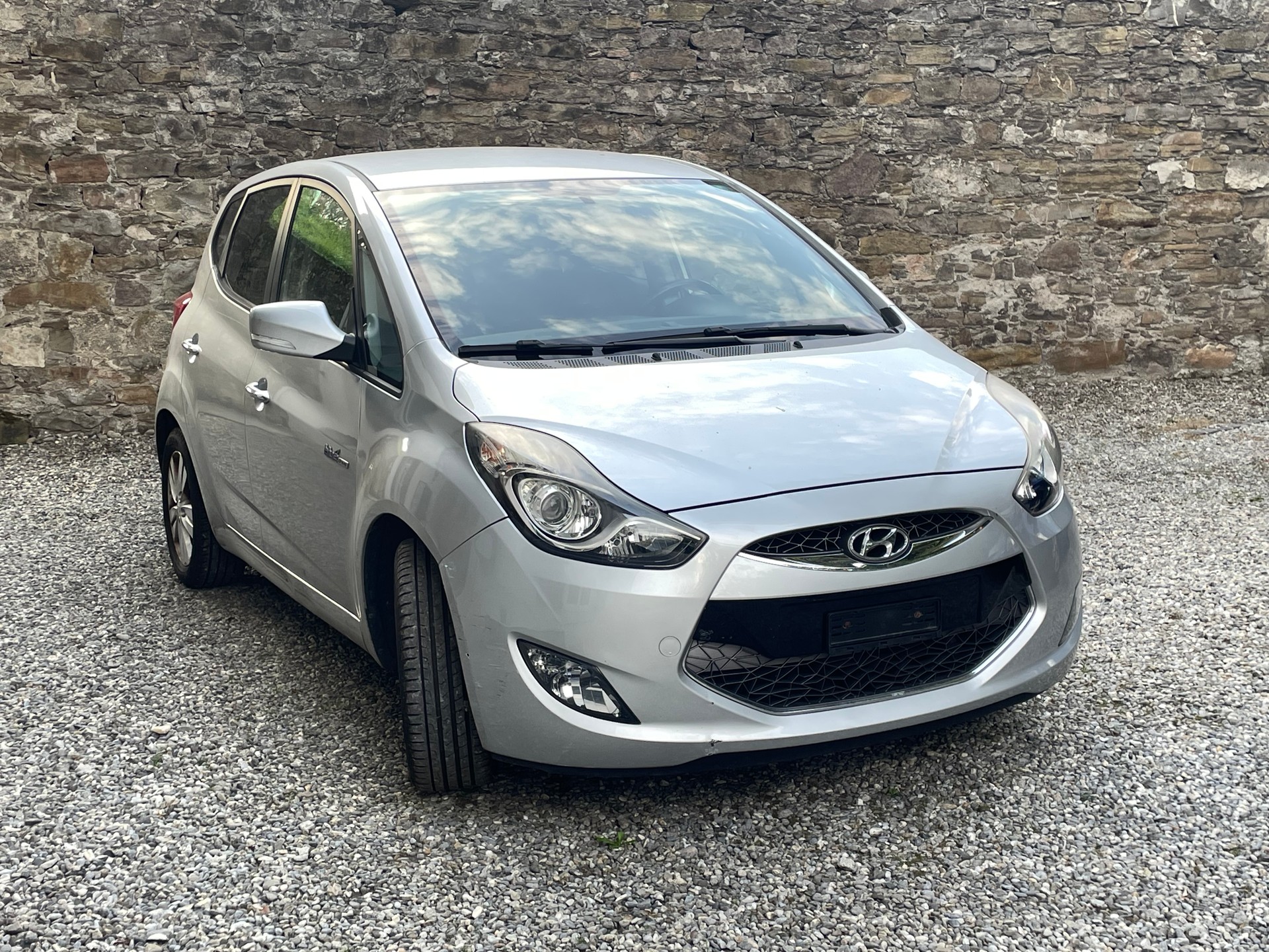 HYUNDAI 1.6 Amplia-image-0