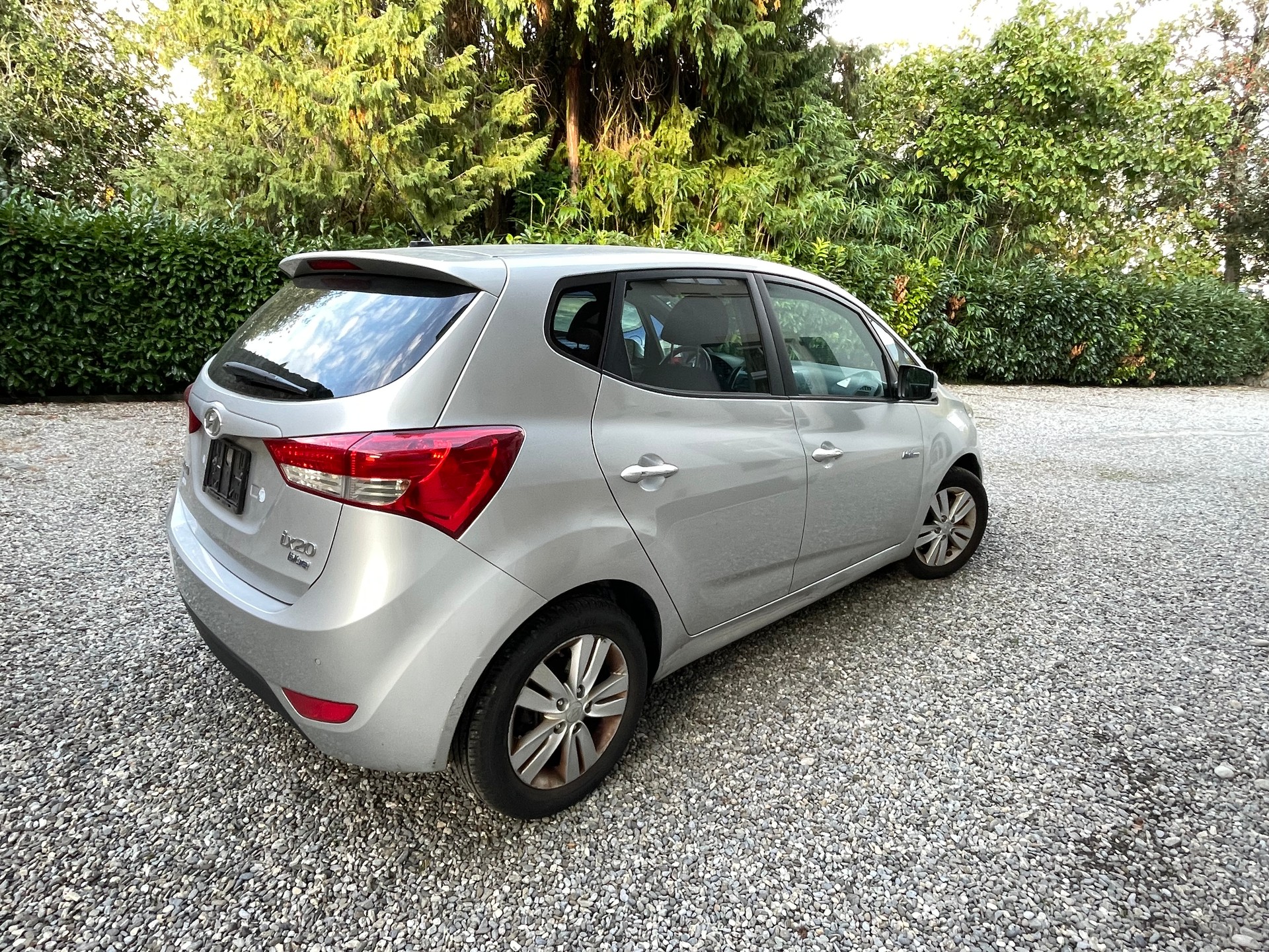 HYUNDAI 1.6 Amplia-image-1